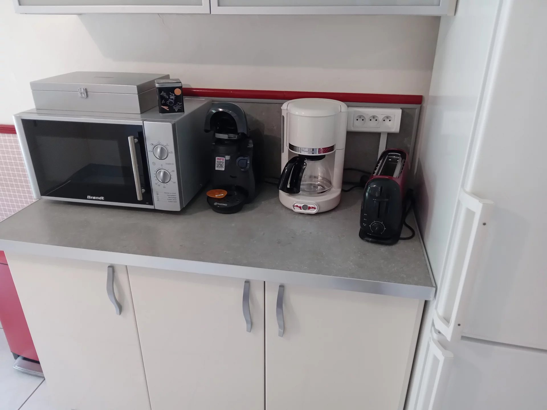 SUPERB ENTRECASTEAUX HOUSE SOLD FURNISHED