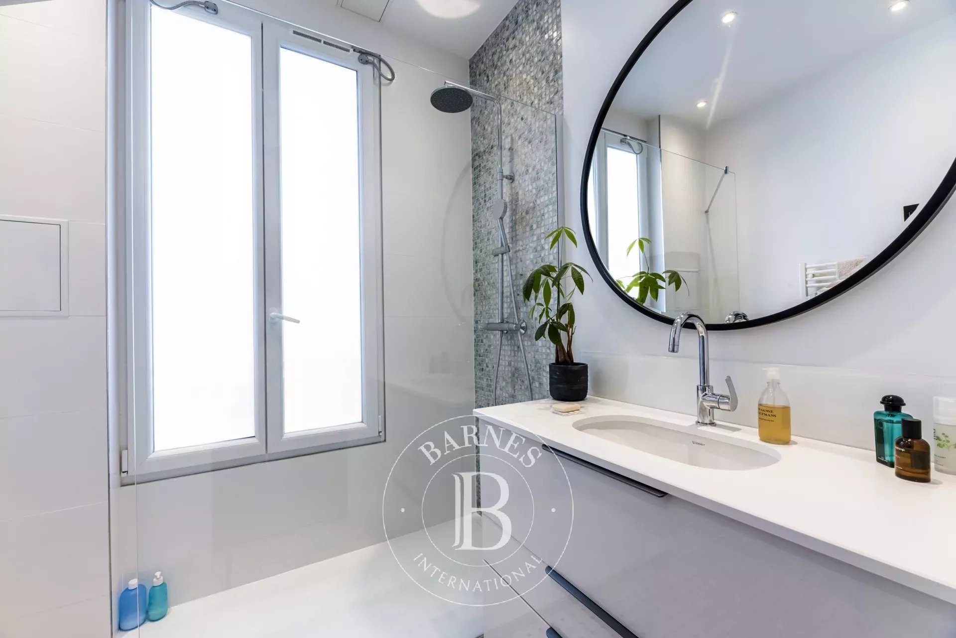 Daire Paris 8ème - picture 10