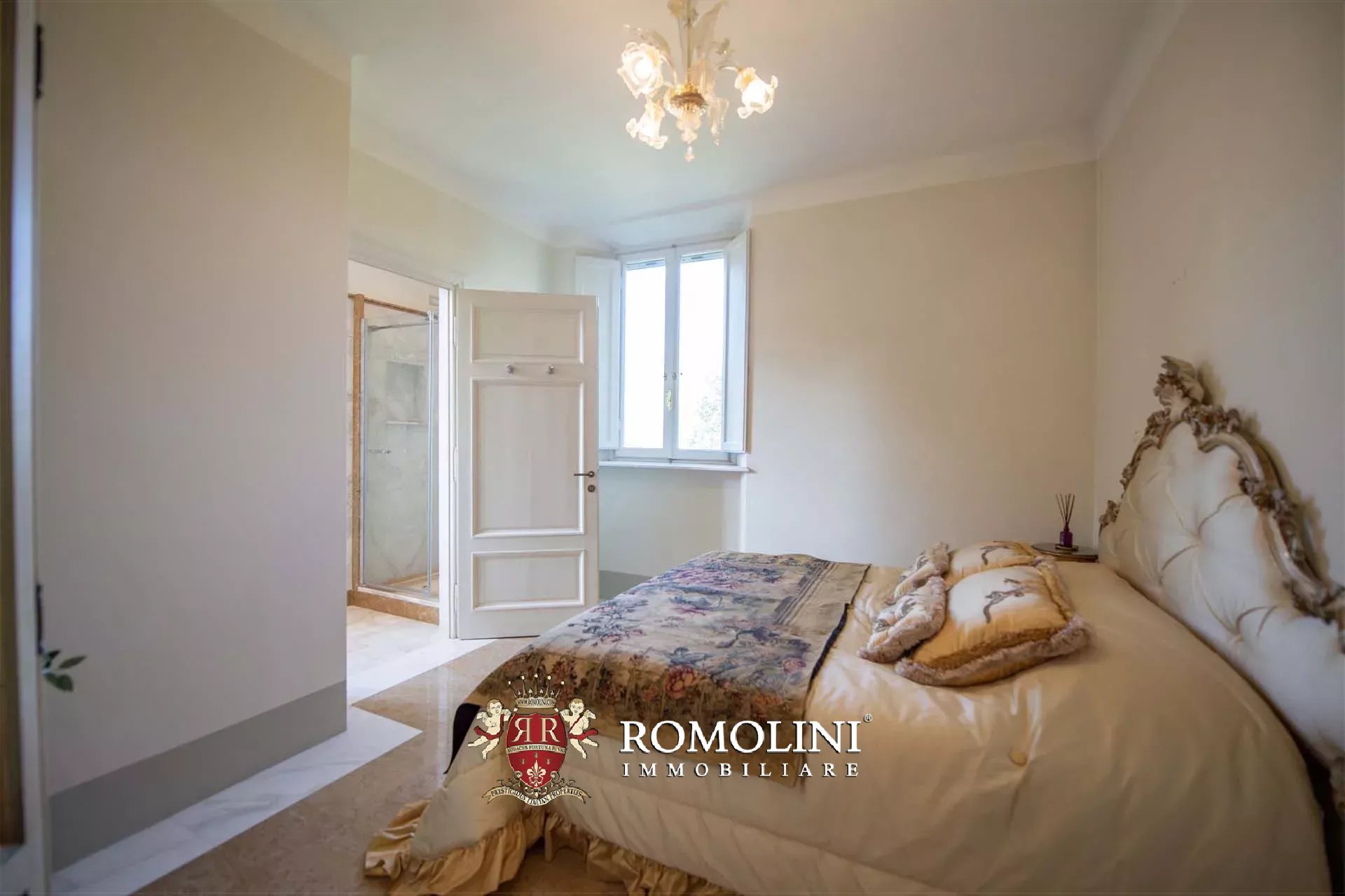 8 Bedroom Villa/Townhouse's Image 40
