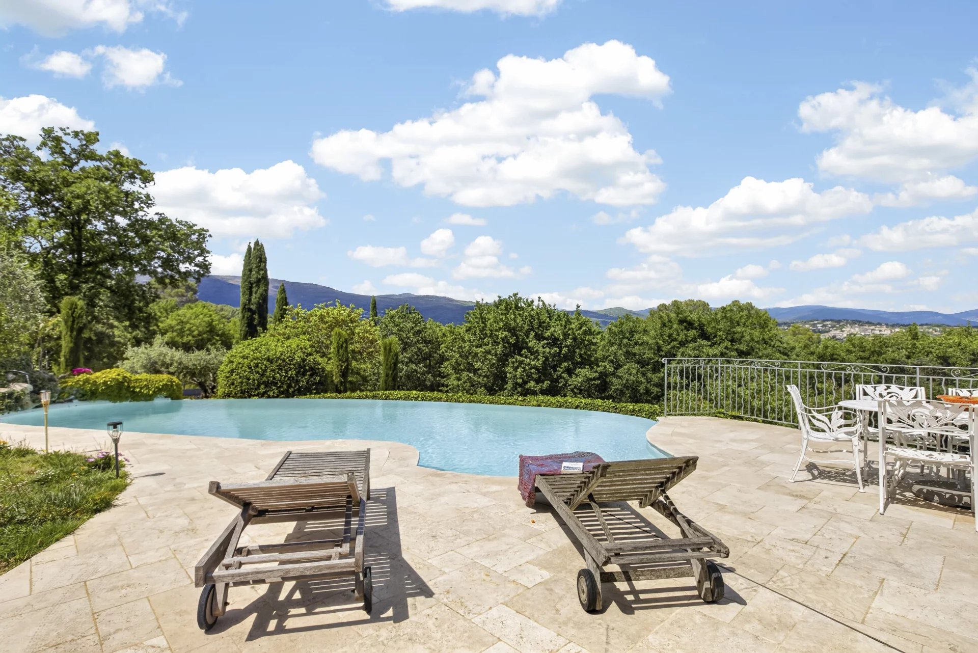 Beautiful Stone Property near Fayence with Views and Stables - Fayence