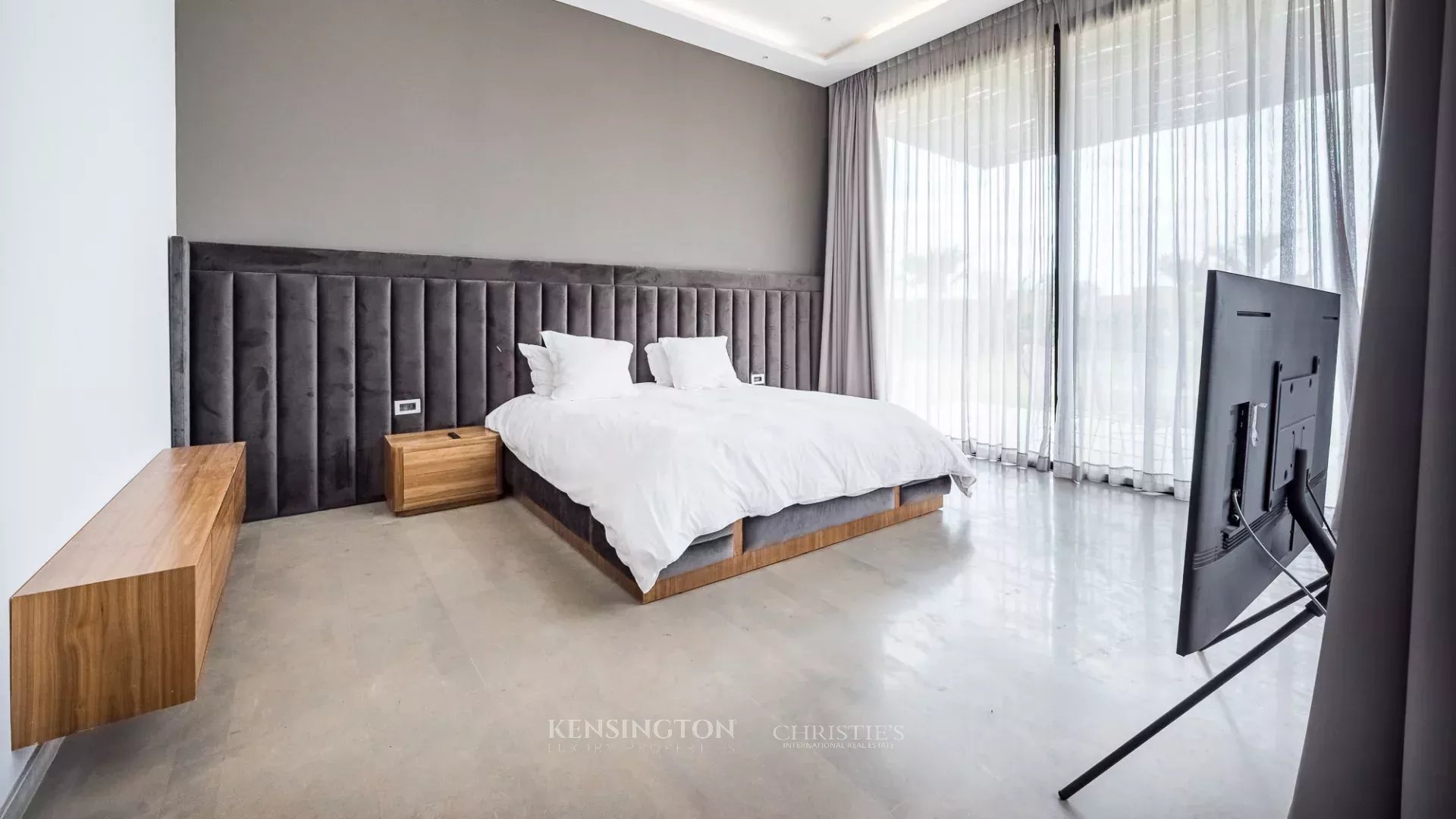 6 Bedroom Villa/Townhouse's Image 17
