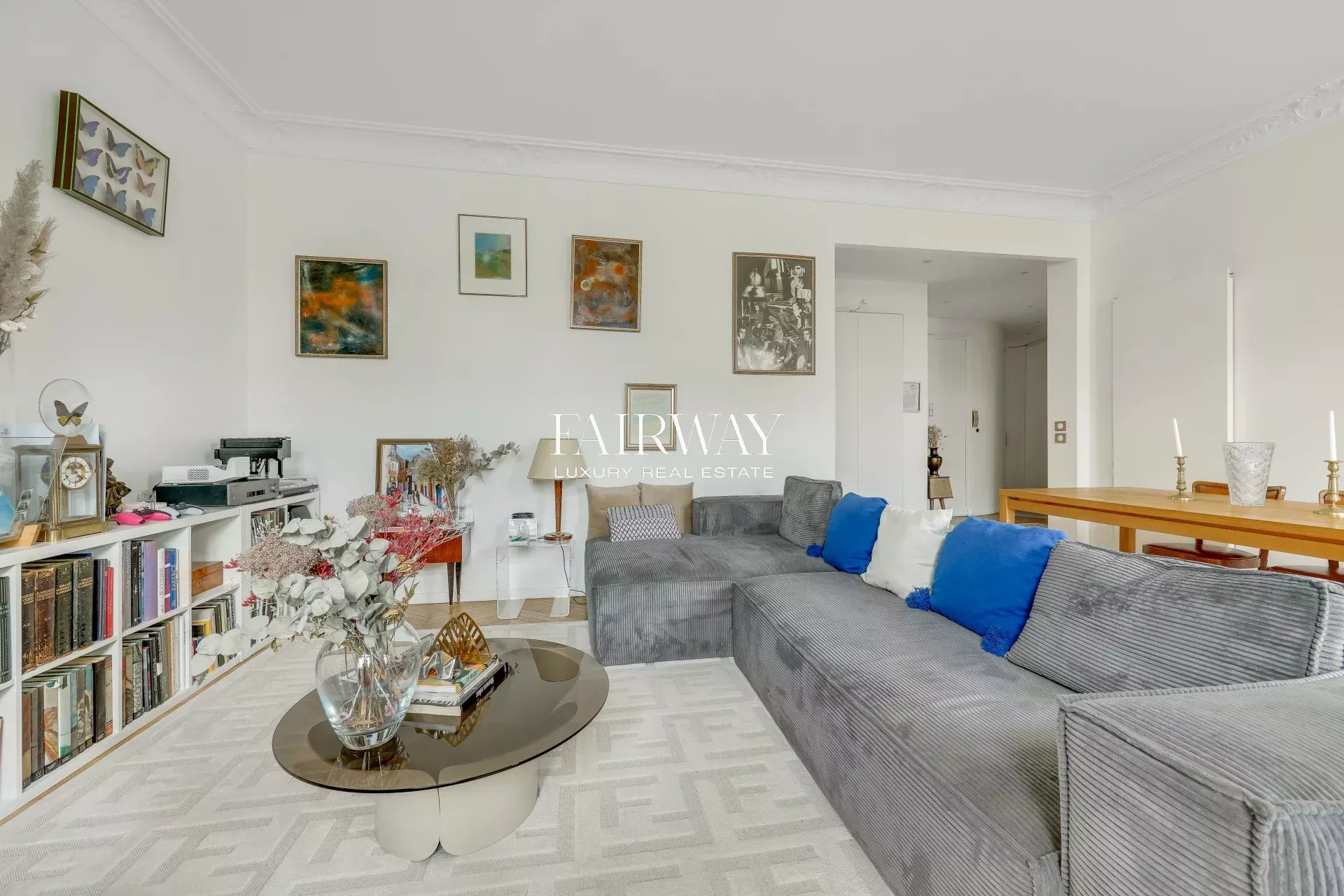 Appartement de standing de 110 m² avec 4 pièces rénovées au pied du parc Monceau – Paris 8e