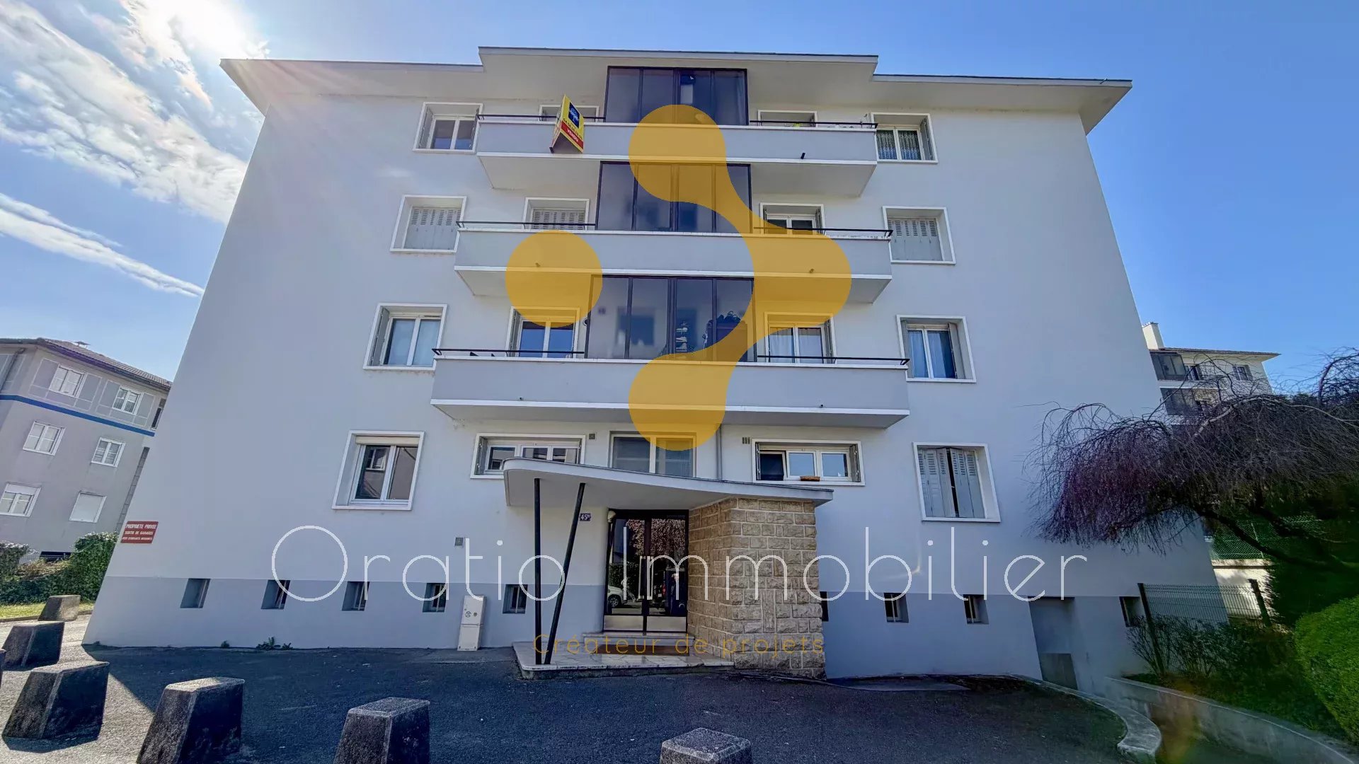 Agence immobilière de 