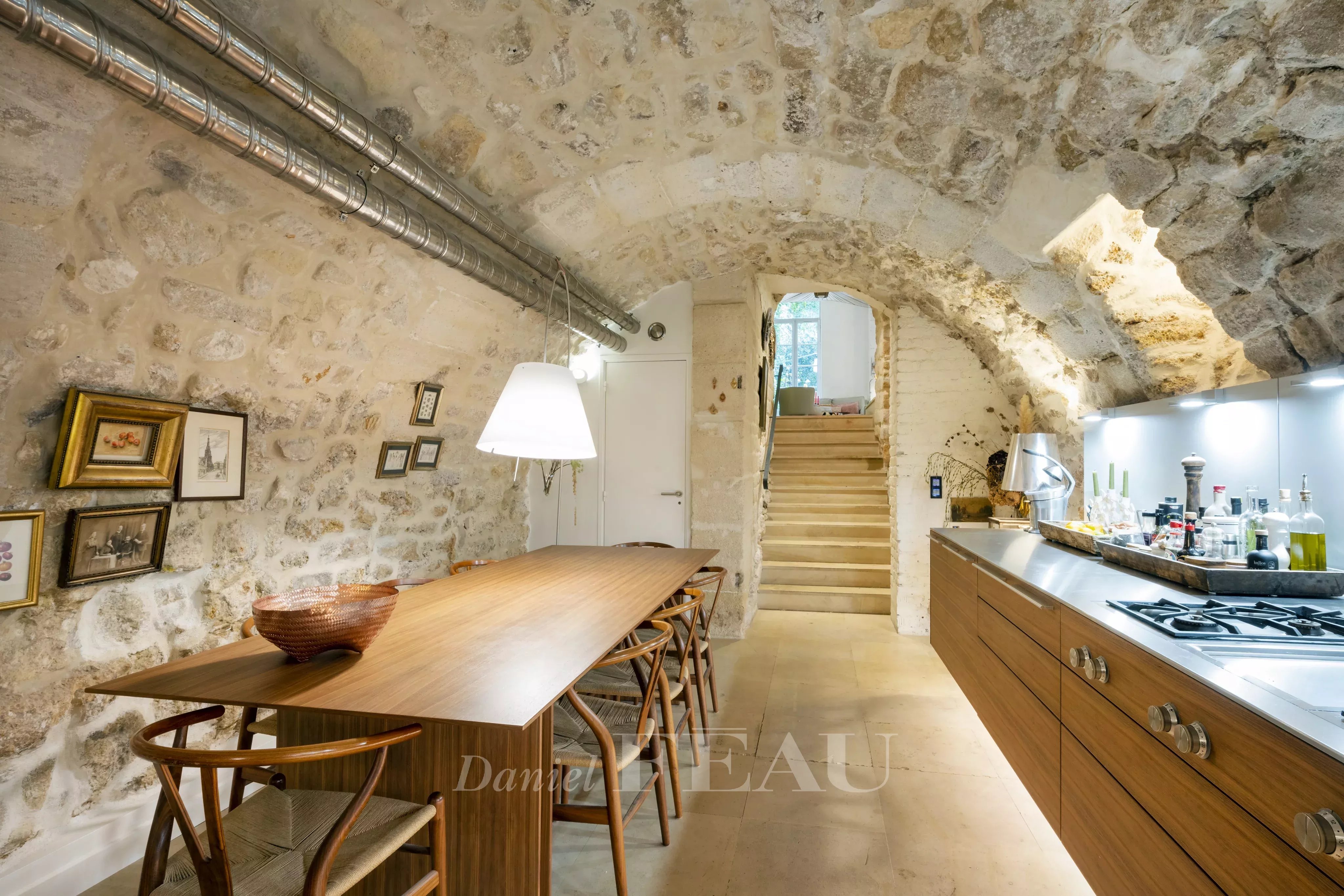 Sale Apartment Paris 3rd