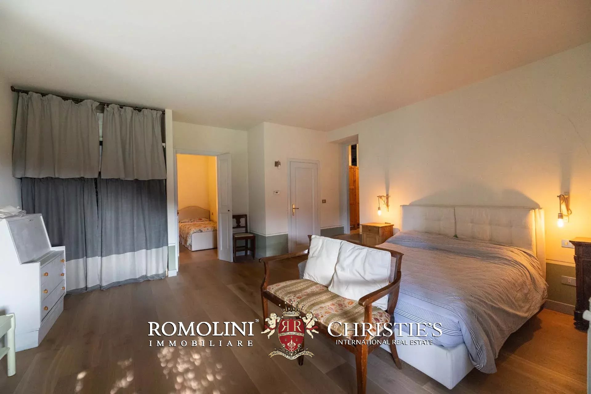 5 Bedroom Villa/Townhouse's Image 39