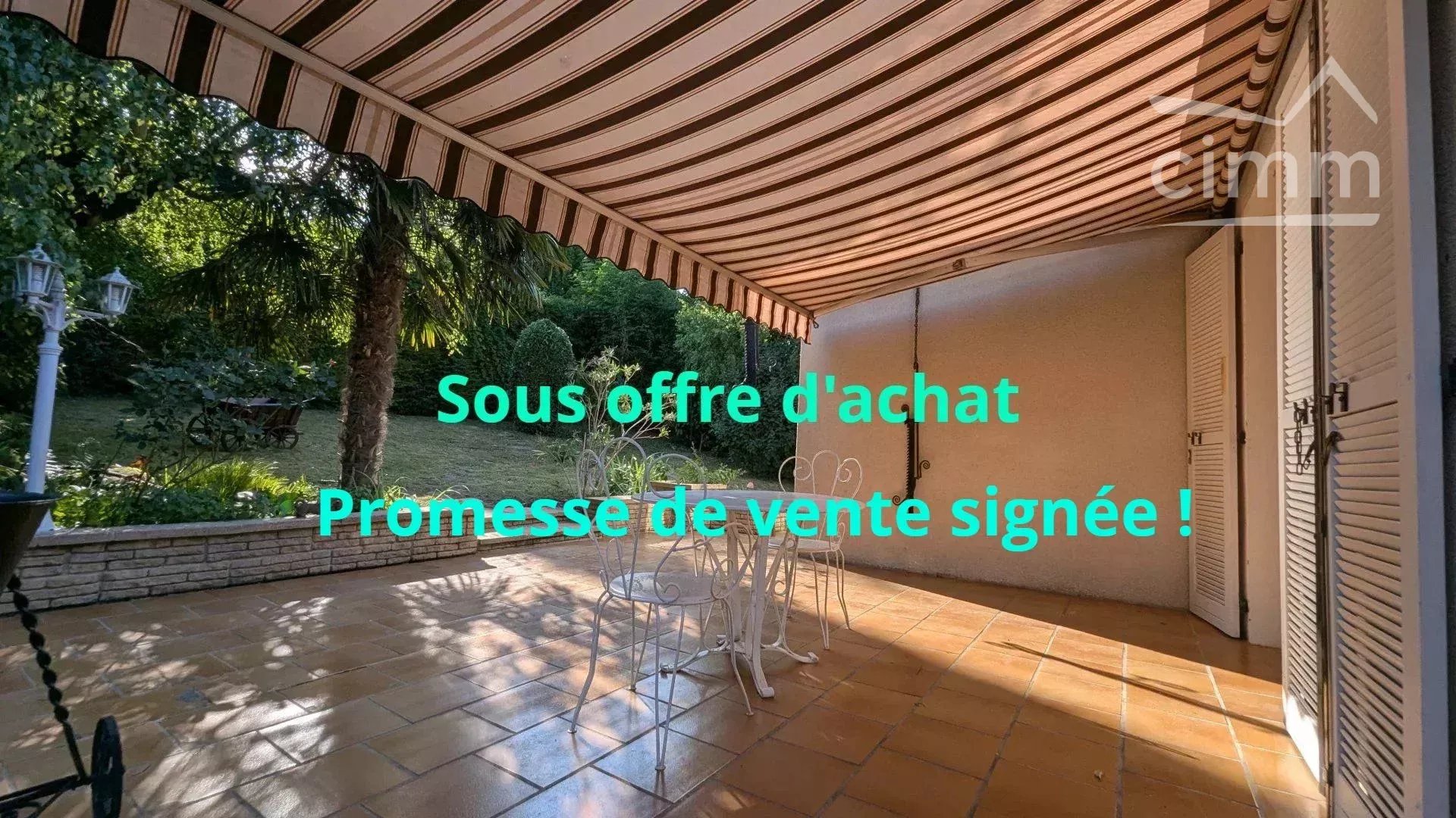 Sous promesse de vente ! 369000 € ! Villa traditionnelle avec vue dégagée proche écoles. collège à St Pierre de Chandieu