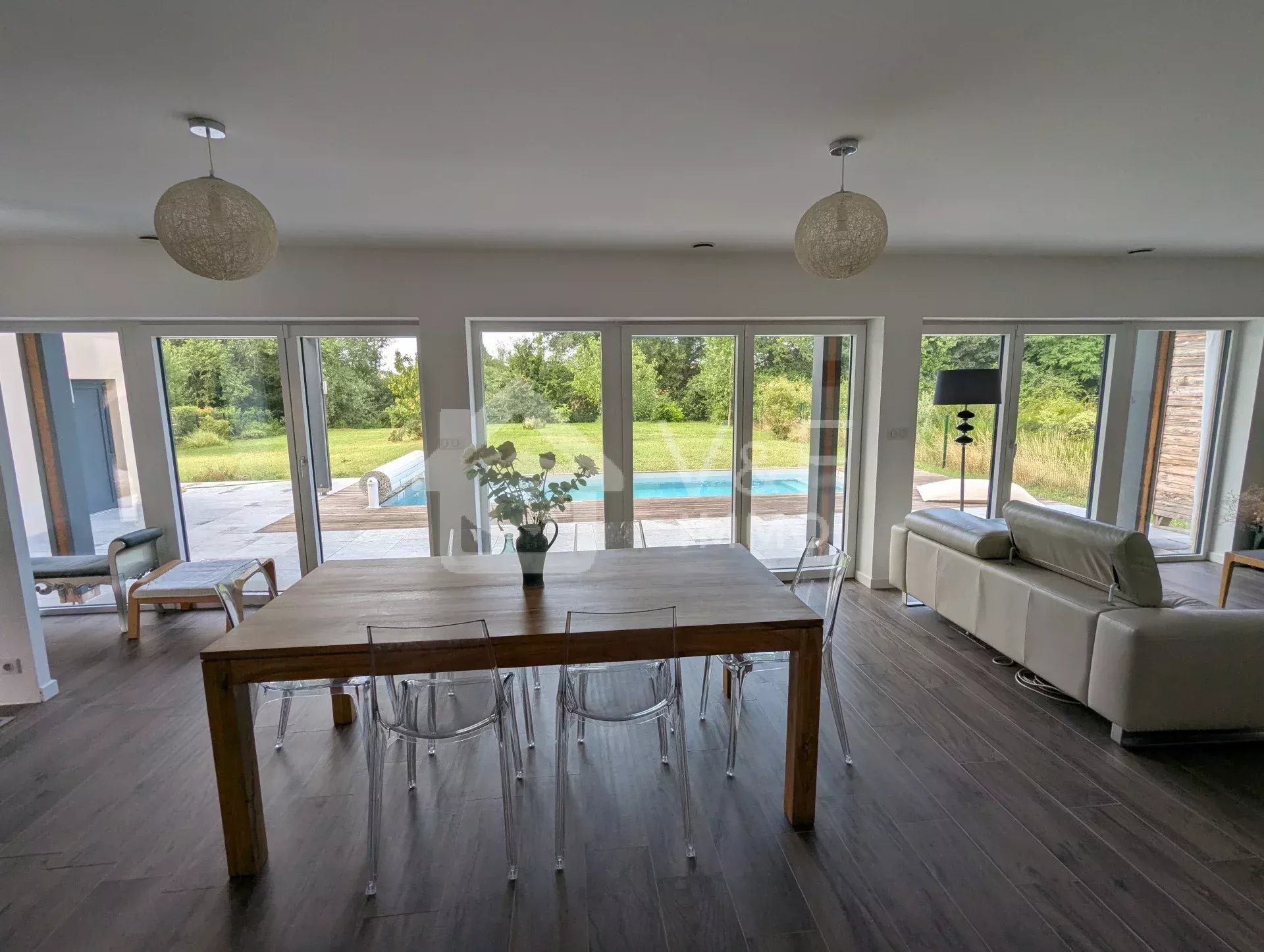 Agence immobilière de 