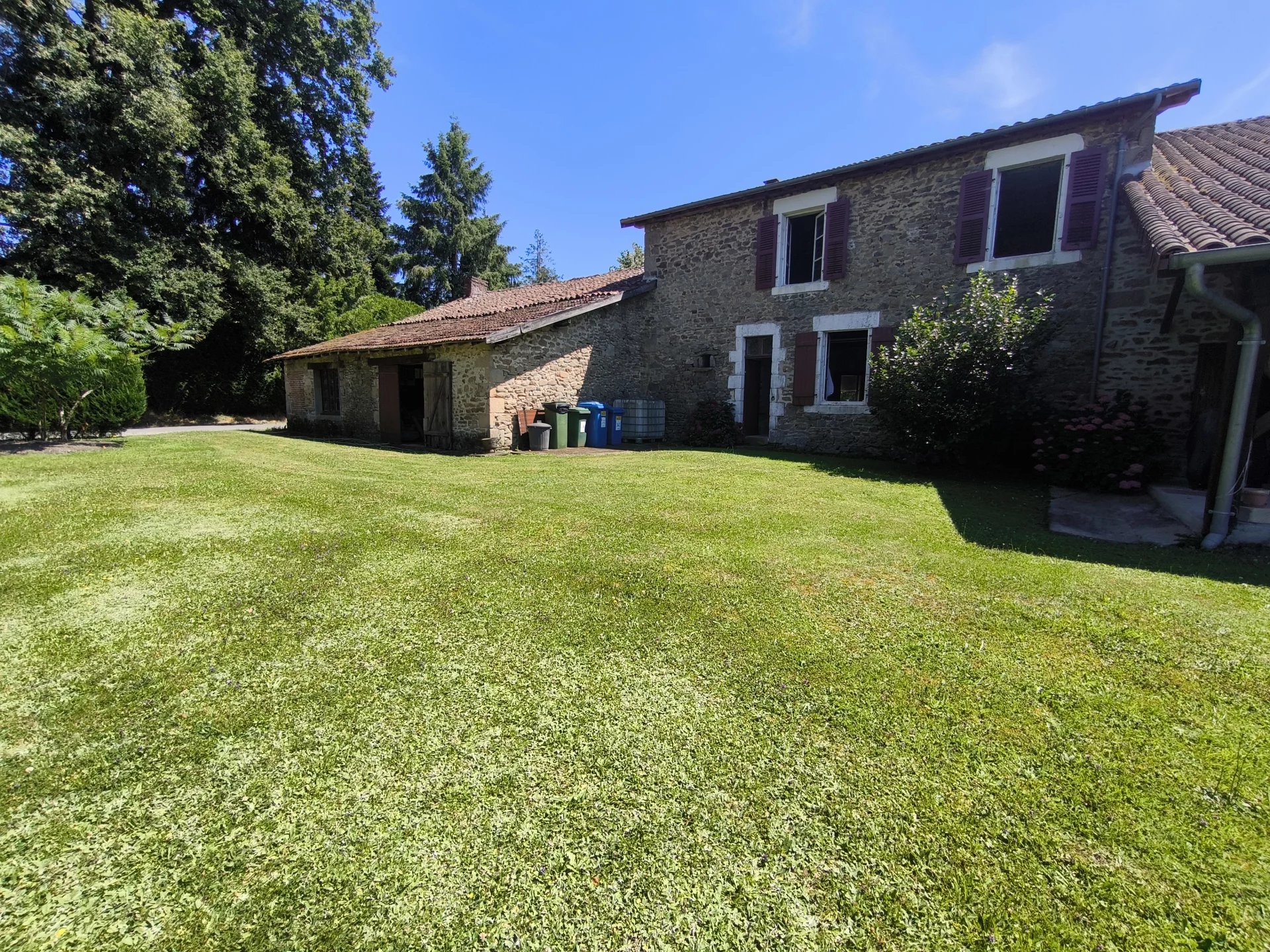 Maison à Saint-Gence  à rénover