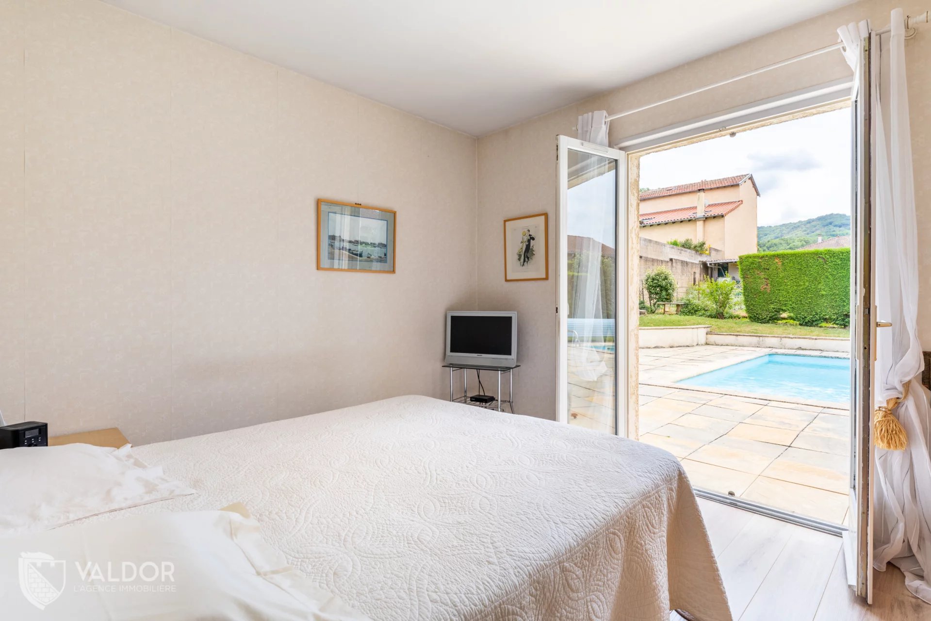 Maison de plain pied de 115 m² avec piscine à Chasselay
