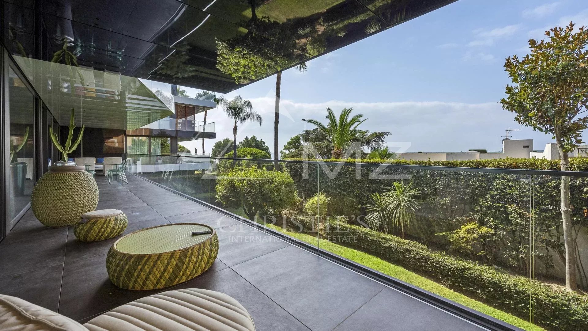 Appartement contemporain dans une résidence récente de la Californie