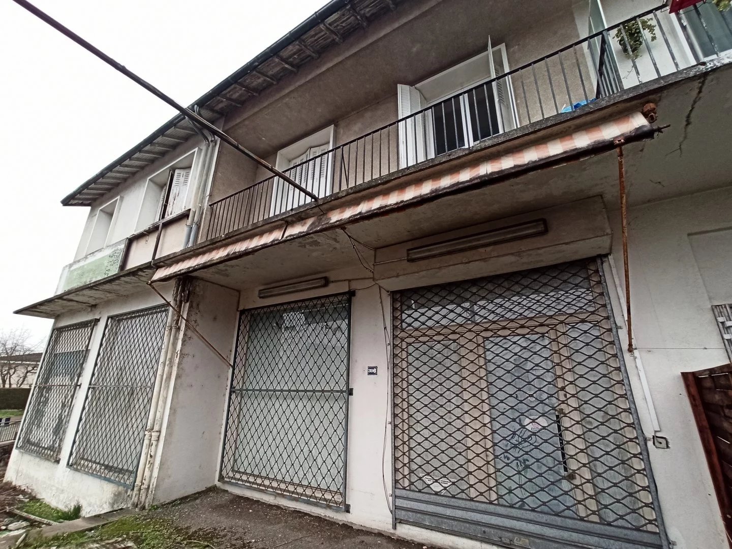 Vente IMMEUBLE ENTIER avec Pied COMMERCIAL - LIMOGES