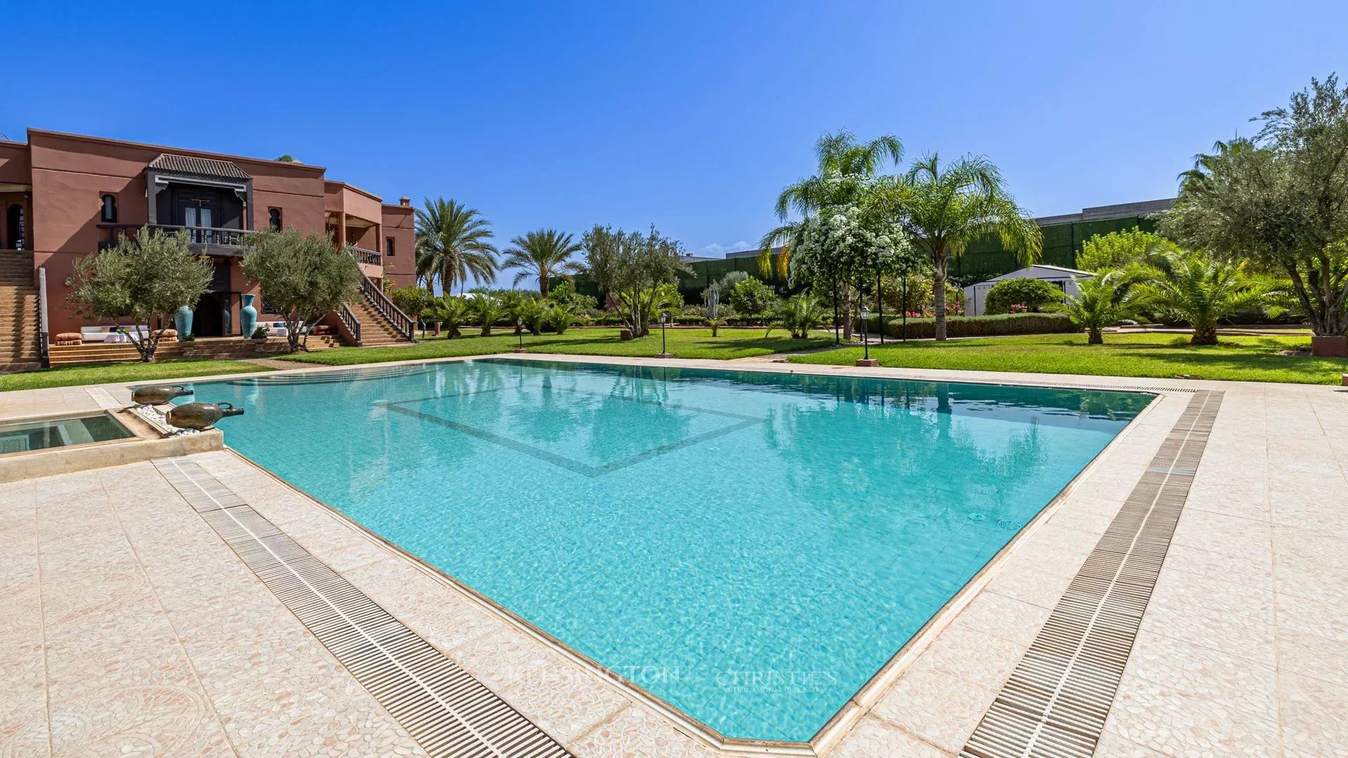 9 Bedroom Villa/Townhouse's Image 52