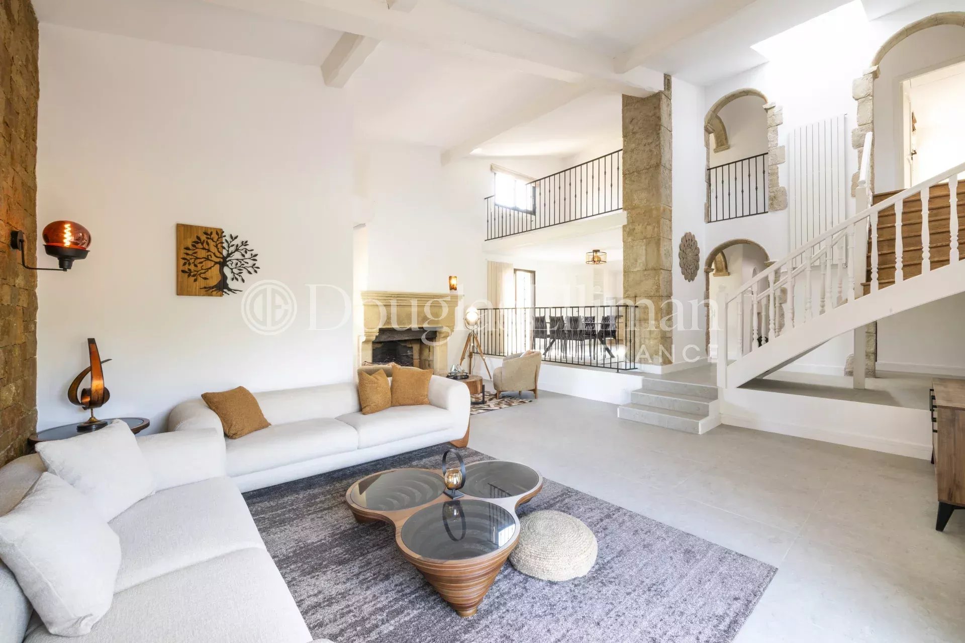 VALBONNE : Une Magnifique Maison de Caractère - Image nᵒ3