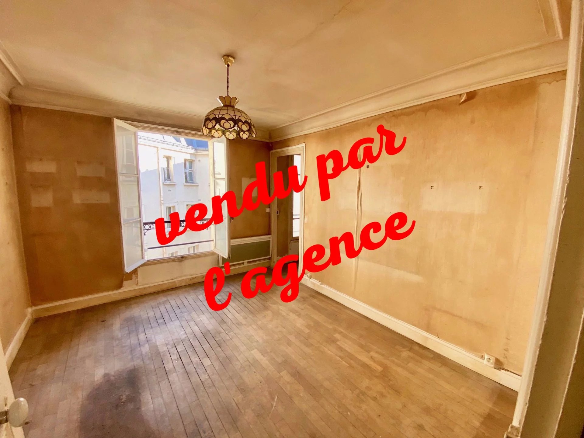 Mairie du XVIII, étage élevé, ascenseur