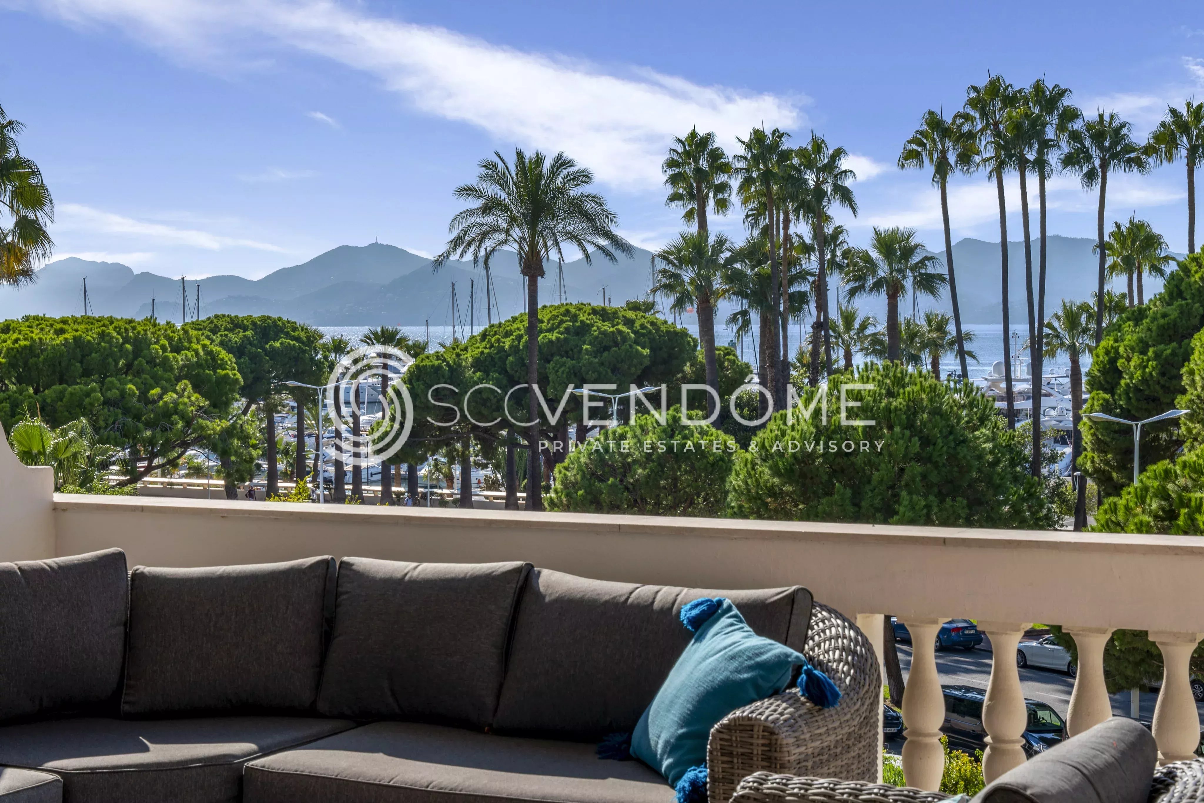 CANNES CROISETTE APPARTEMENT RENOVE 3 CHAMBRES 110M² VUE MER A VENDRE