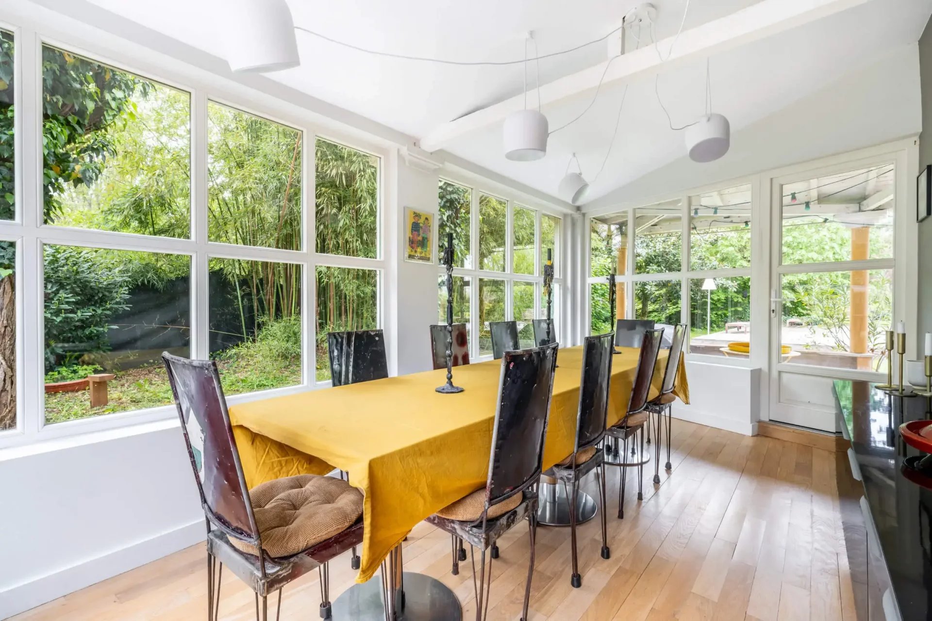 Propriété de 240 m² à Lucenay avec piscine et parc