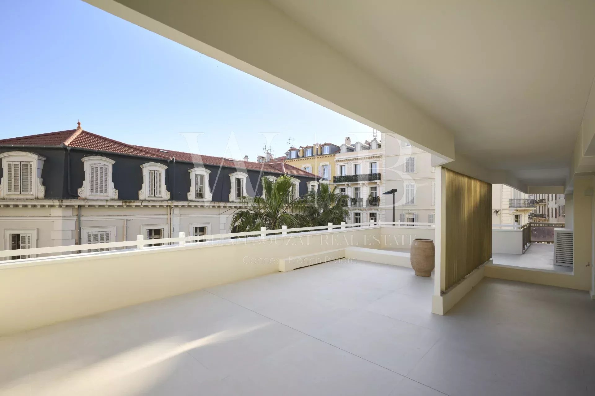 Agence immobilière de WILLIAM BOUZAT REAL ESTATE – Cannes French Riviera