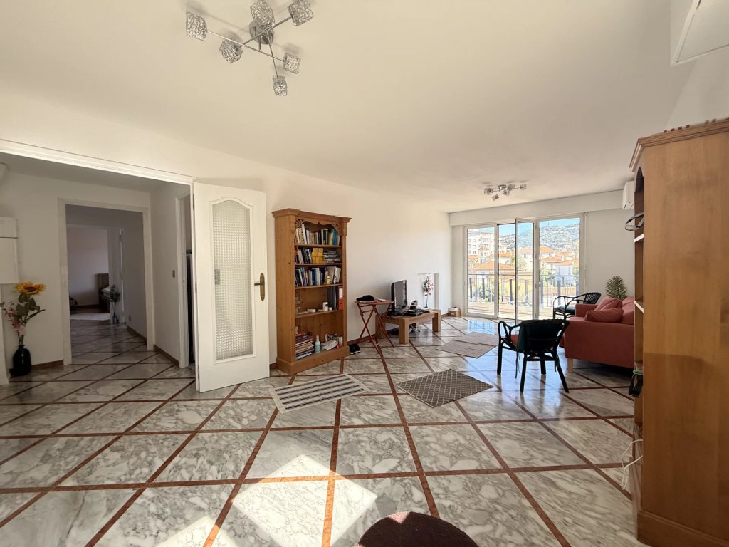 Apartment for sale in Cannes — Elegant 4-Room Family Apartment in Petit Juas, Cannes | French Riviera
