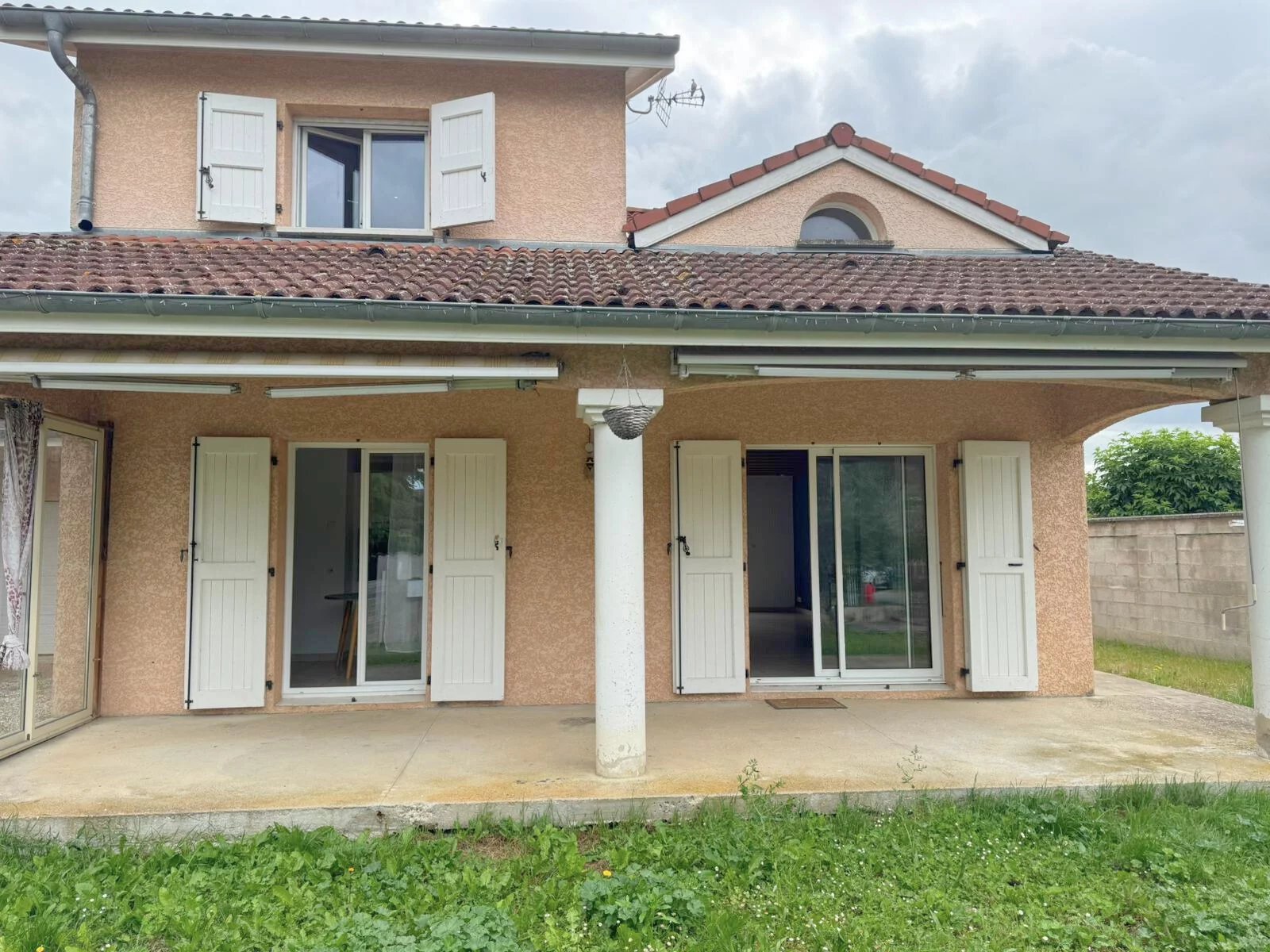Sale House Béligneux
