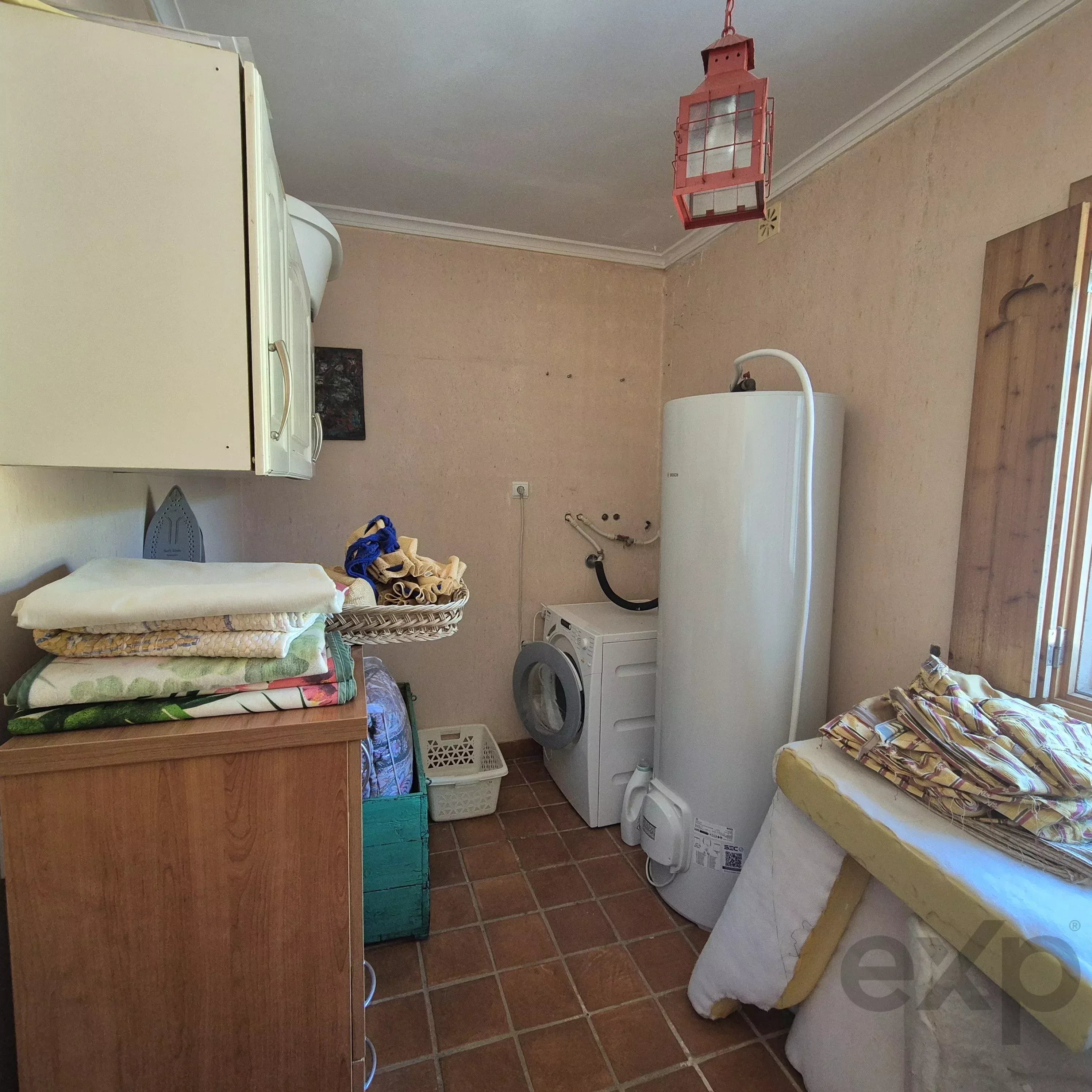 Country house with swimming pool 87034529 image 17
