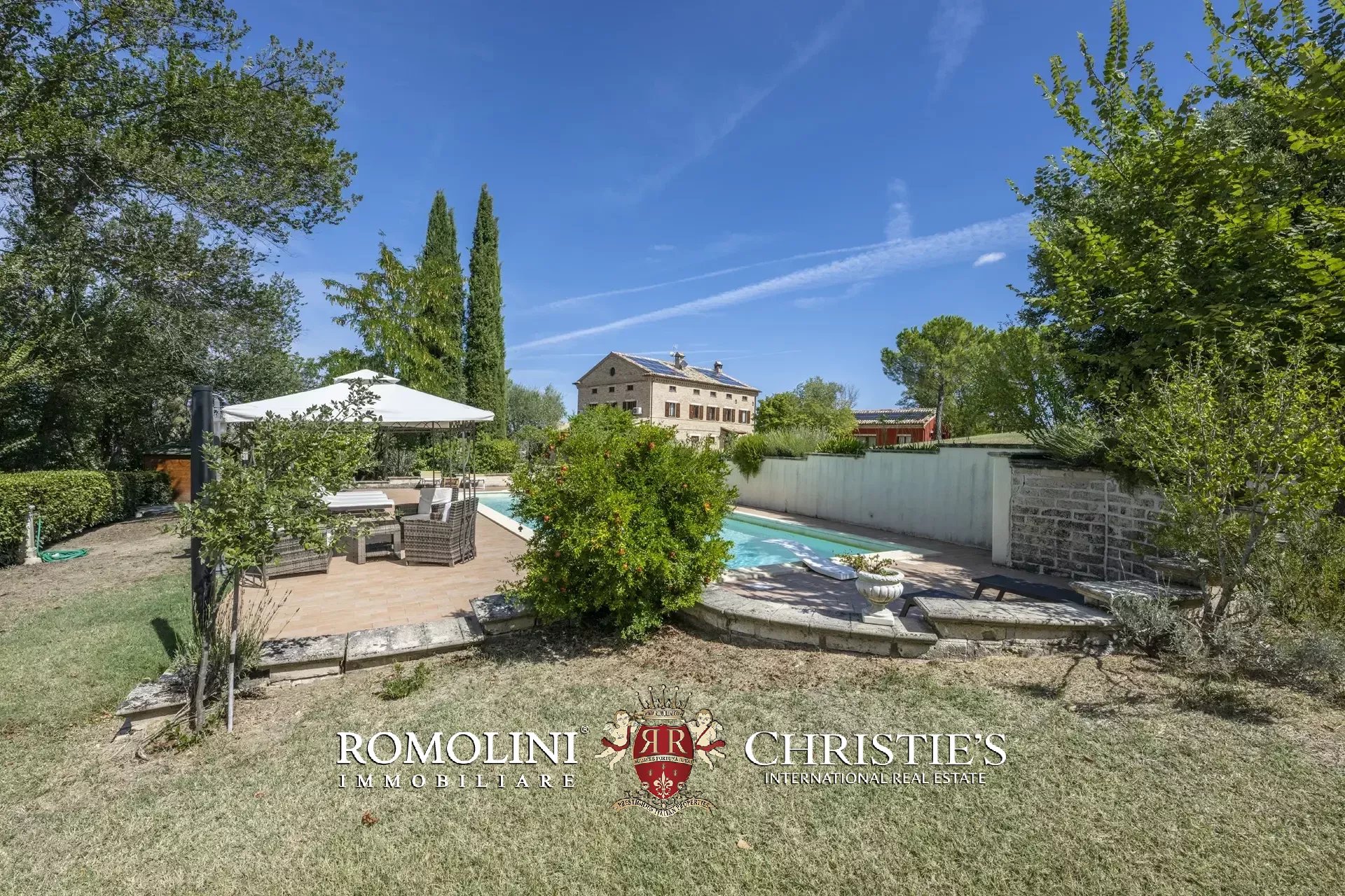 4 Bedroom Villa/Townhouse's Image 9