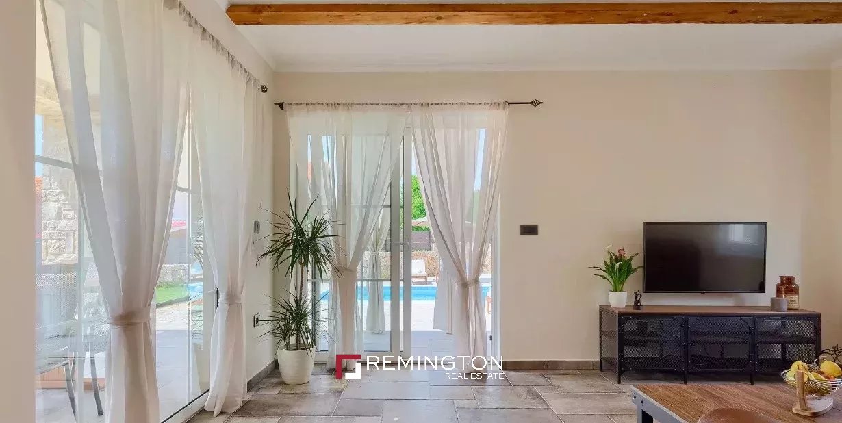 4 Bedroom Villa/Townhouse's Image 6