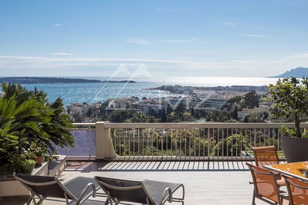 Luxury Sea-View Apartment Cannes | Prestigious Family Estate — photo 1