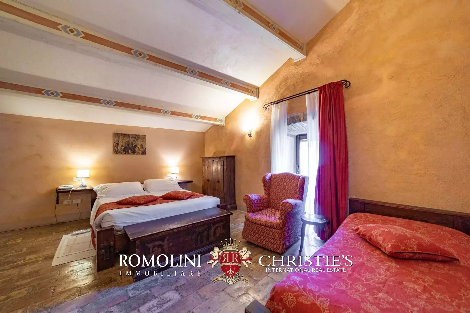 19 Bedroom Villa/Townhouse's Image 41