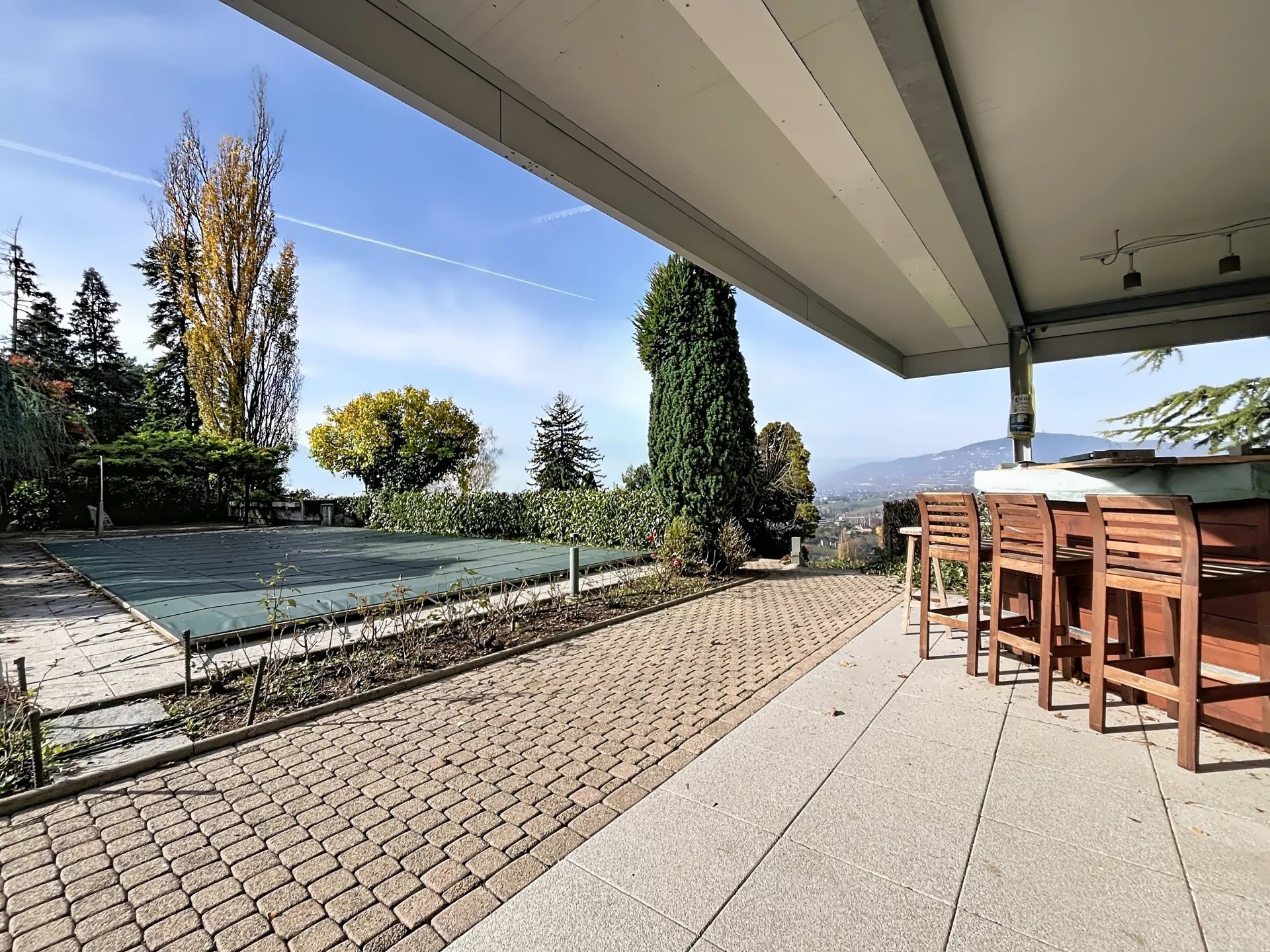 Propriété familiale modulable avec 3 logements