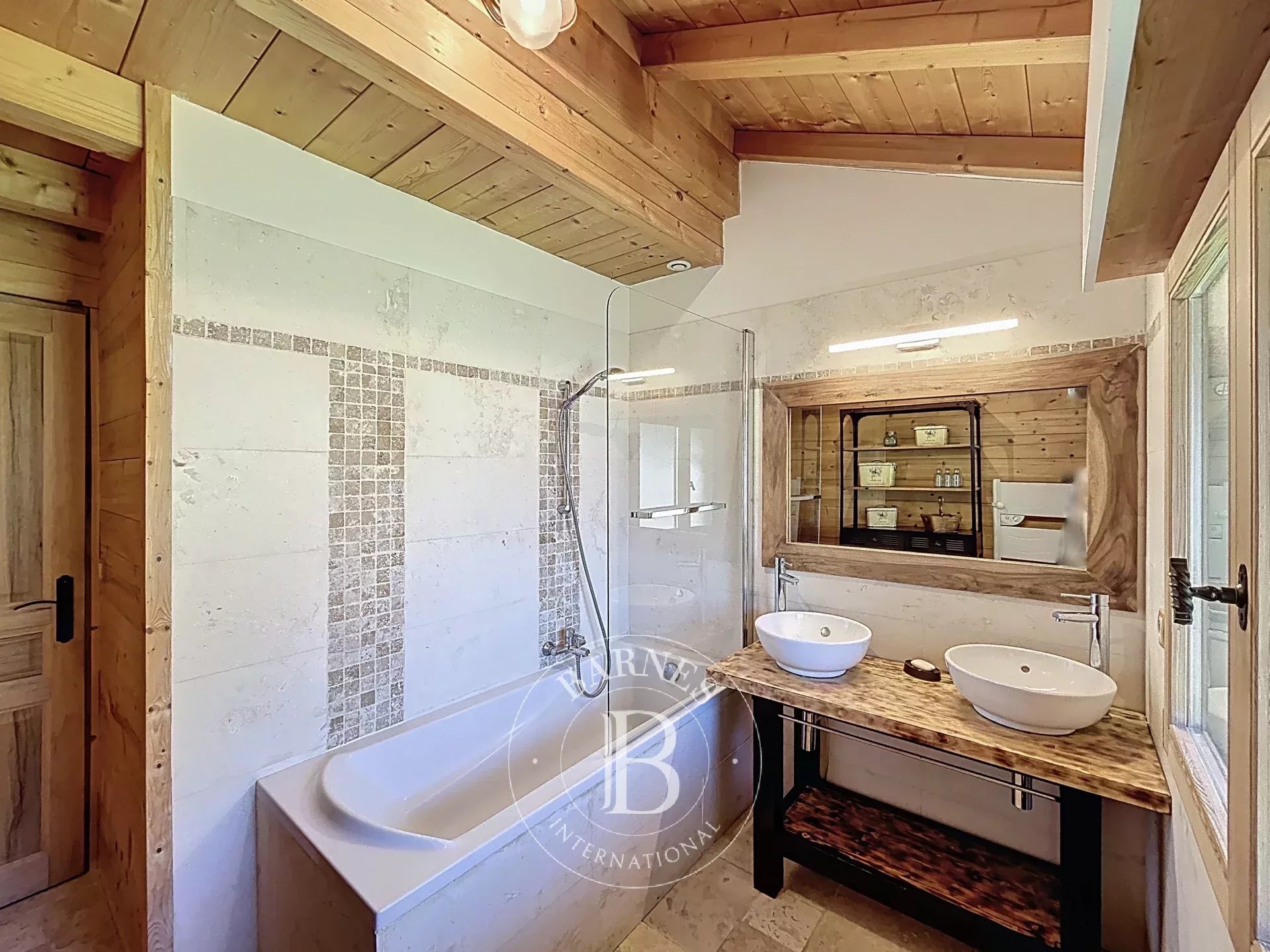 Photo of Essert-Romand – 4-Bedroom Chalet + Independent 1-Bedroom Apartment – Seasonal Rental