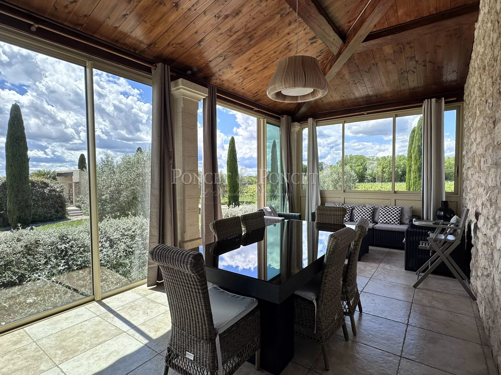 6 Bedroom Vineyard's Image 12
