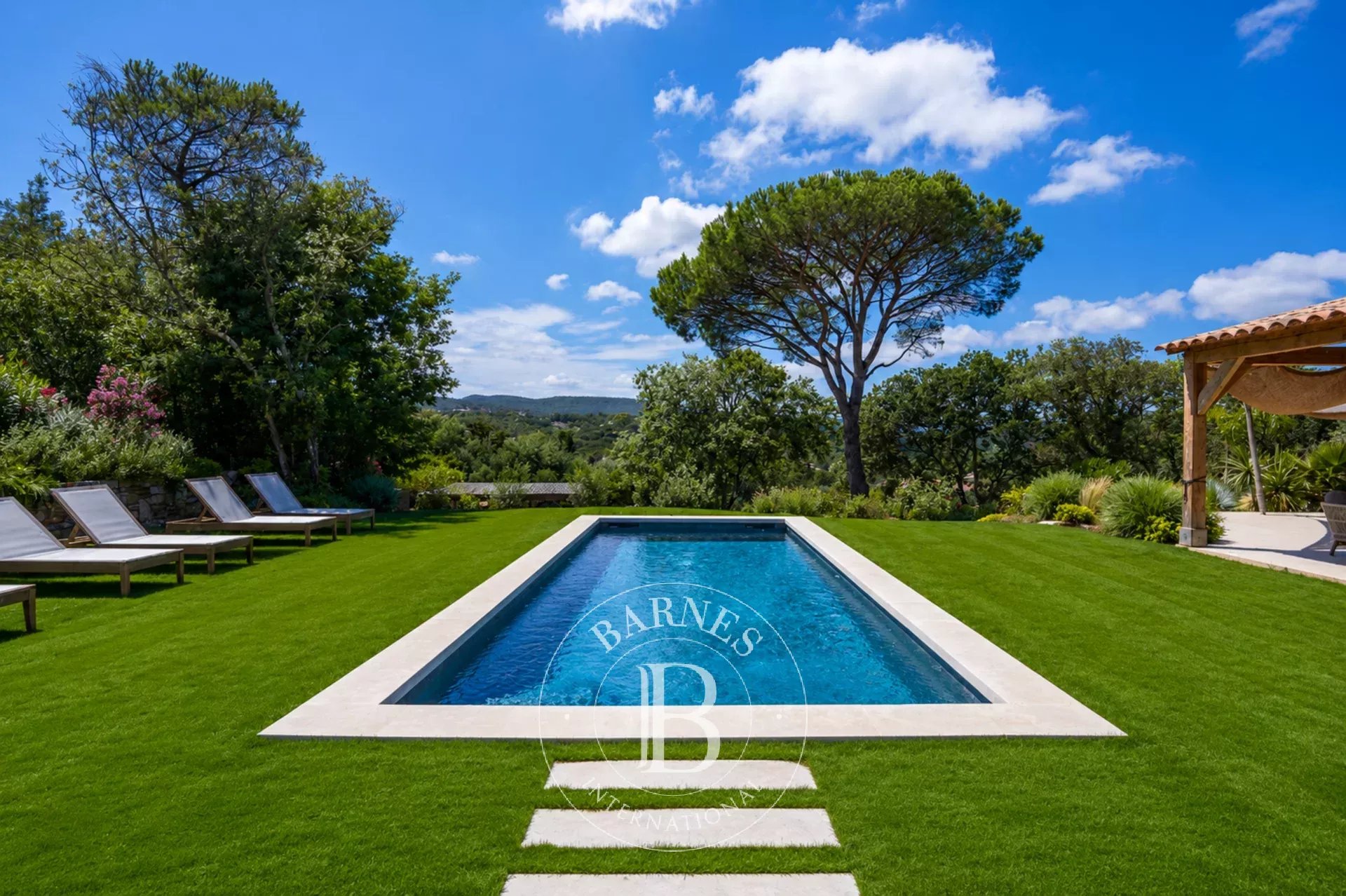 Maison La Croix-Valmer  -  ref 87072154 (picture 1)