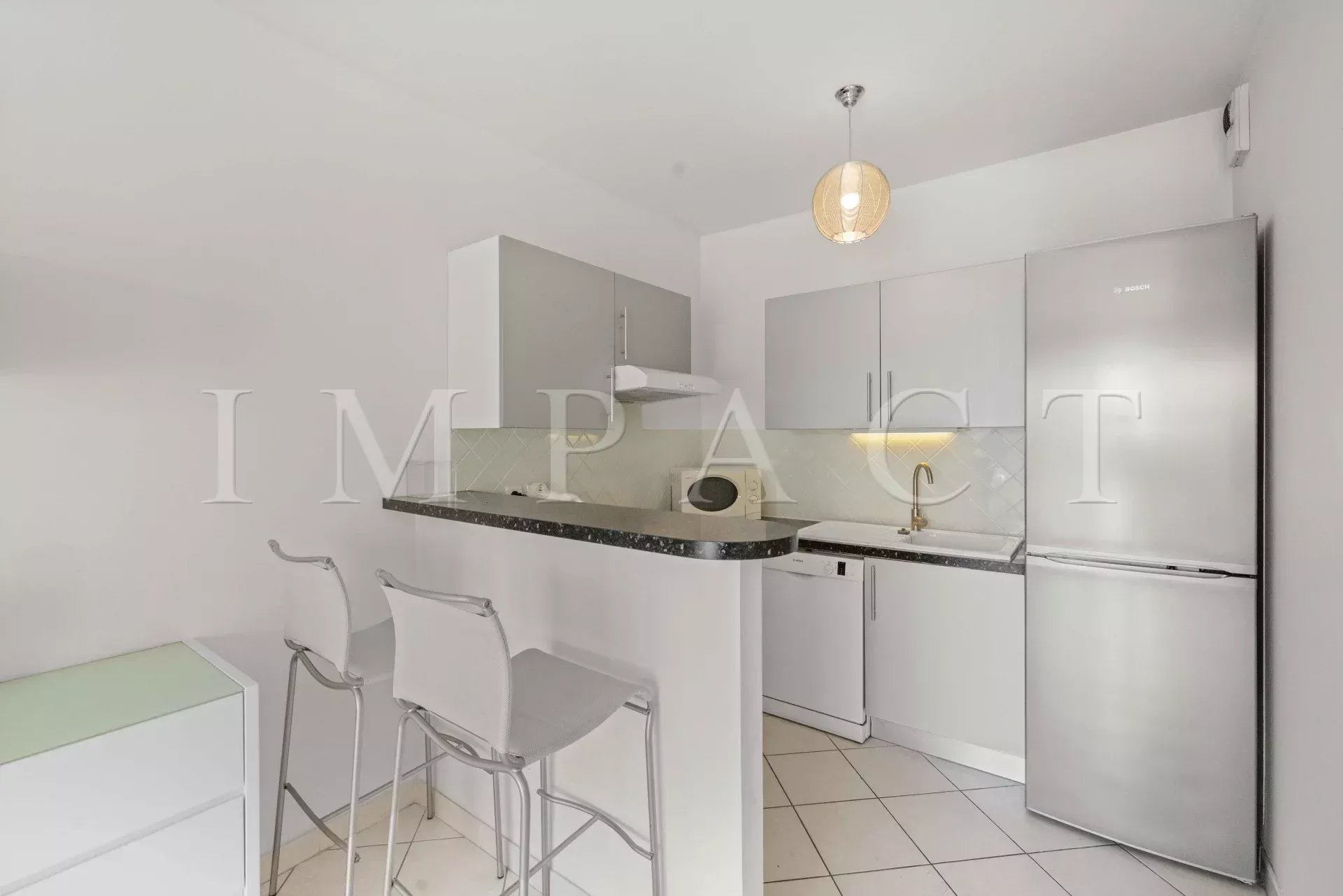 Cannes Banane Appartement 2 pièces dans une résidence récente