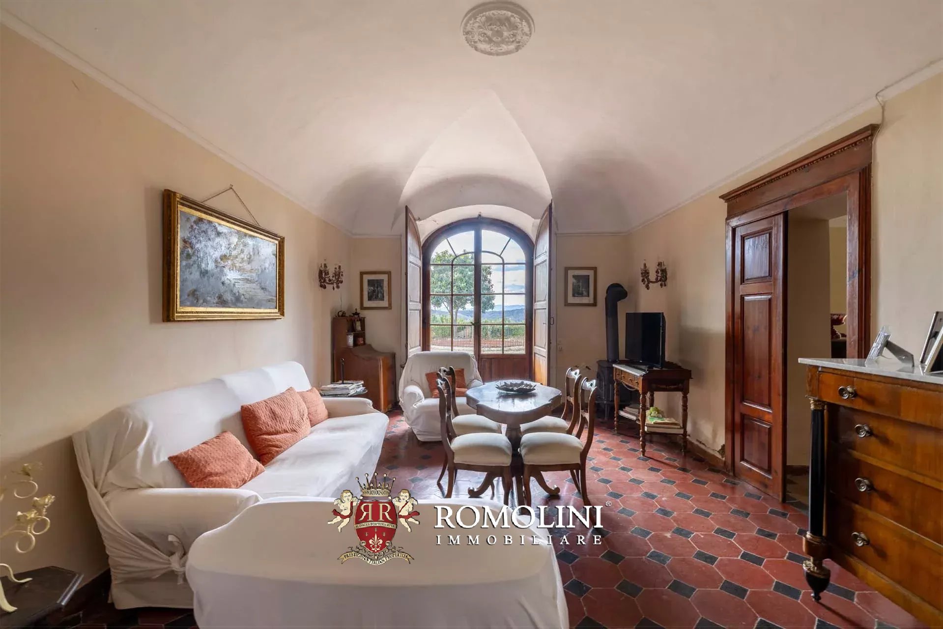 35 Bedroom Vineyard's Image 53