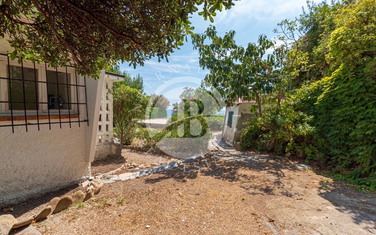 Villa in Latte - Image 2