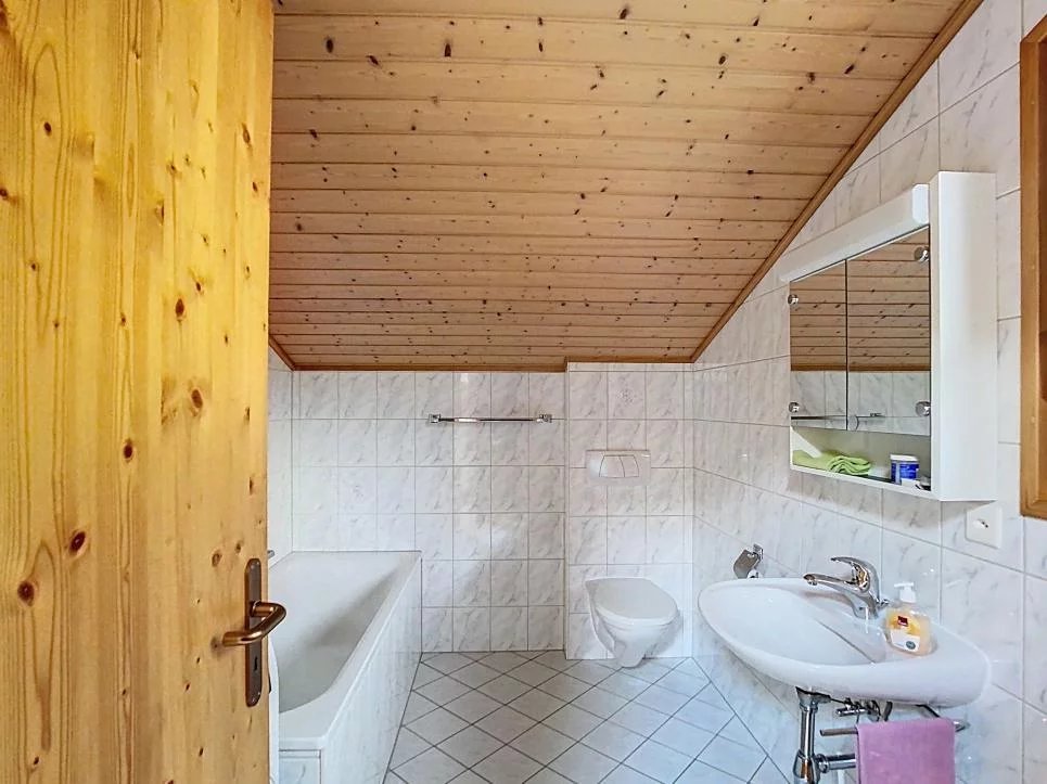 Chalet familial spacieux et ensoleillé