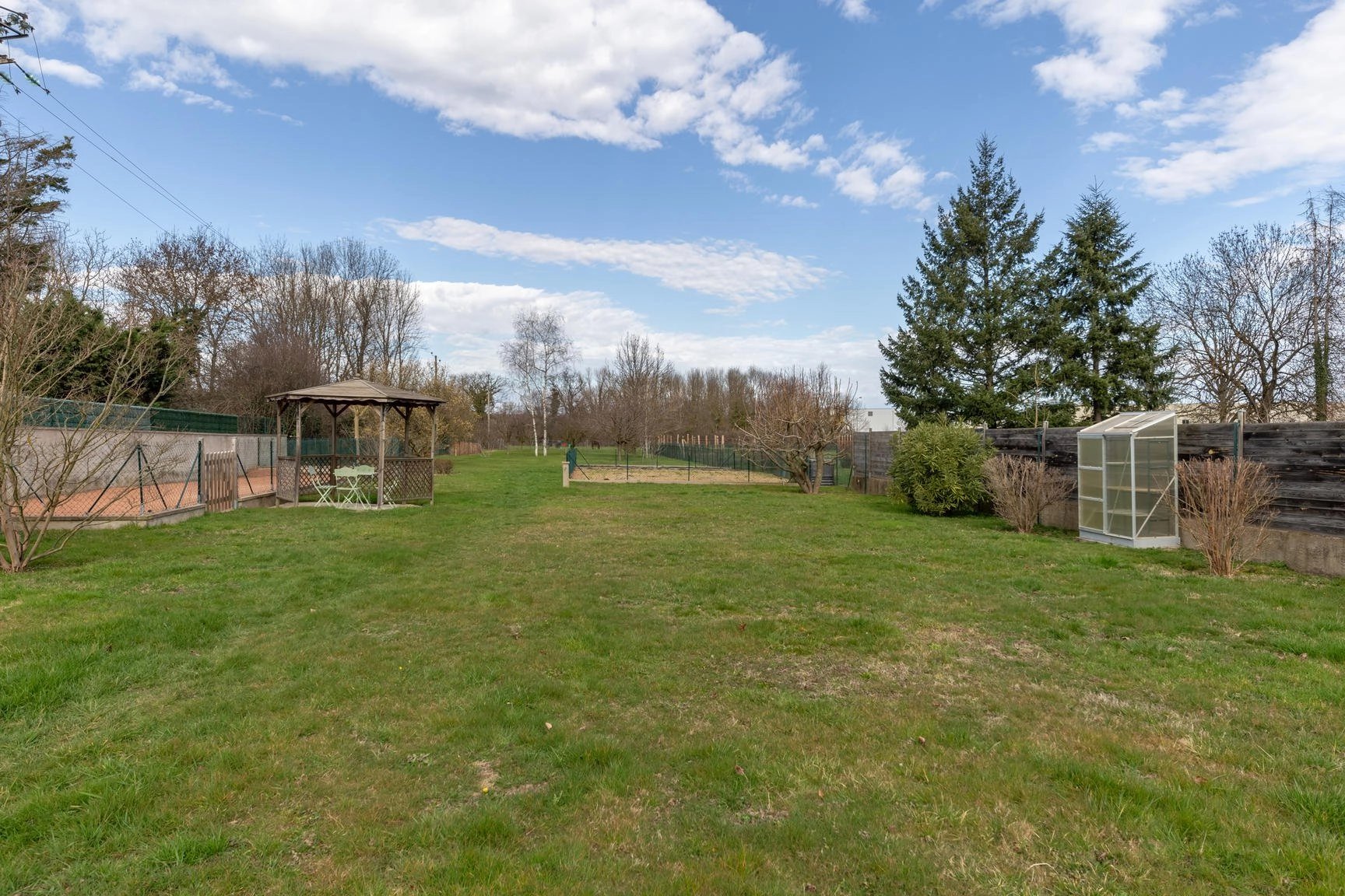 Ancienne ferme rénovéee de 185 m² - 69 Les Chères