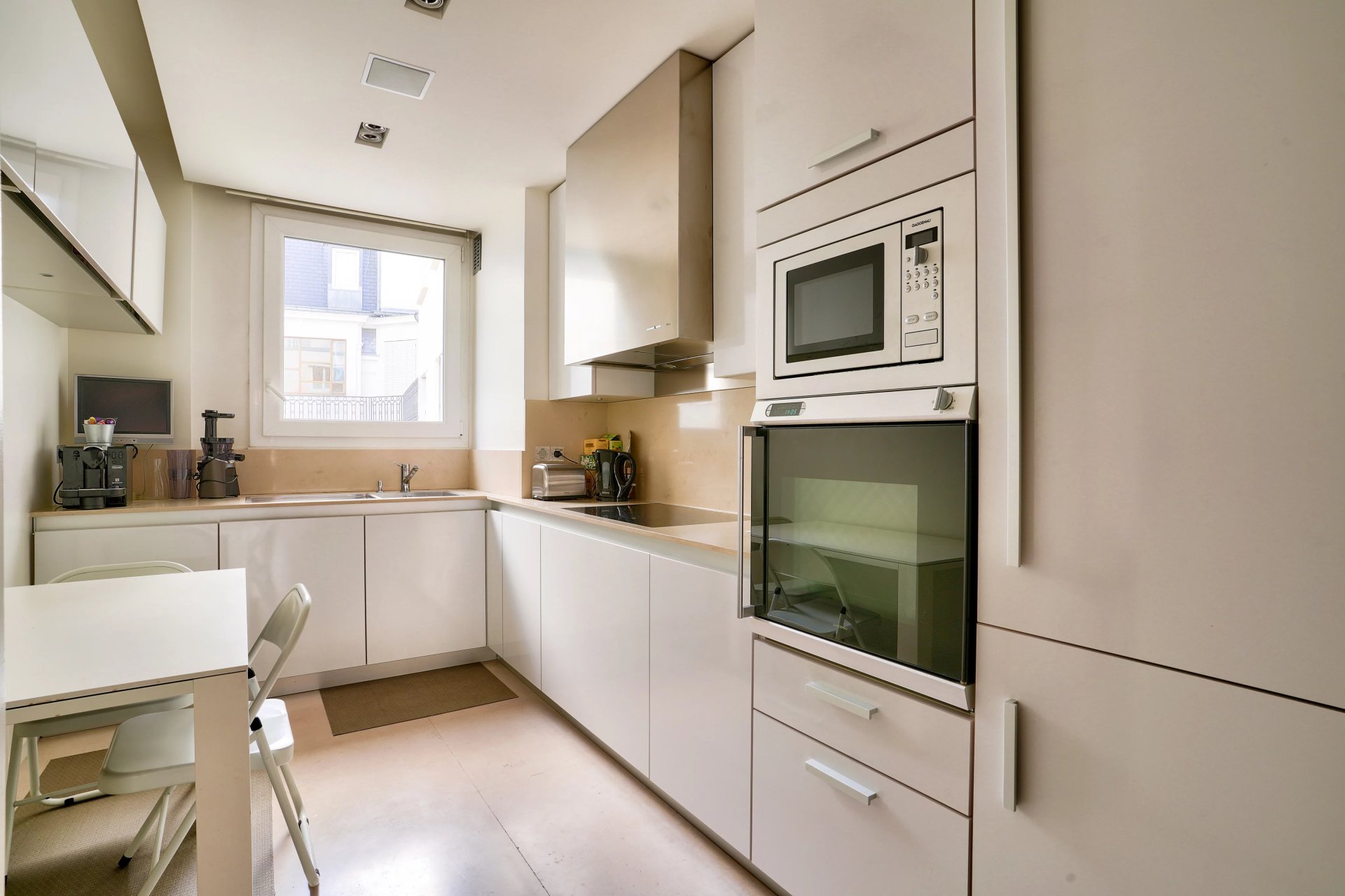 2 Bedroom Apartment/Flat's Image 3