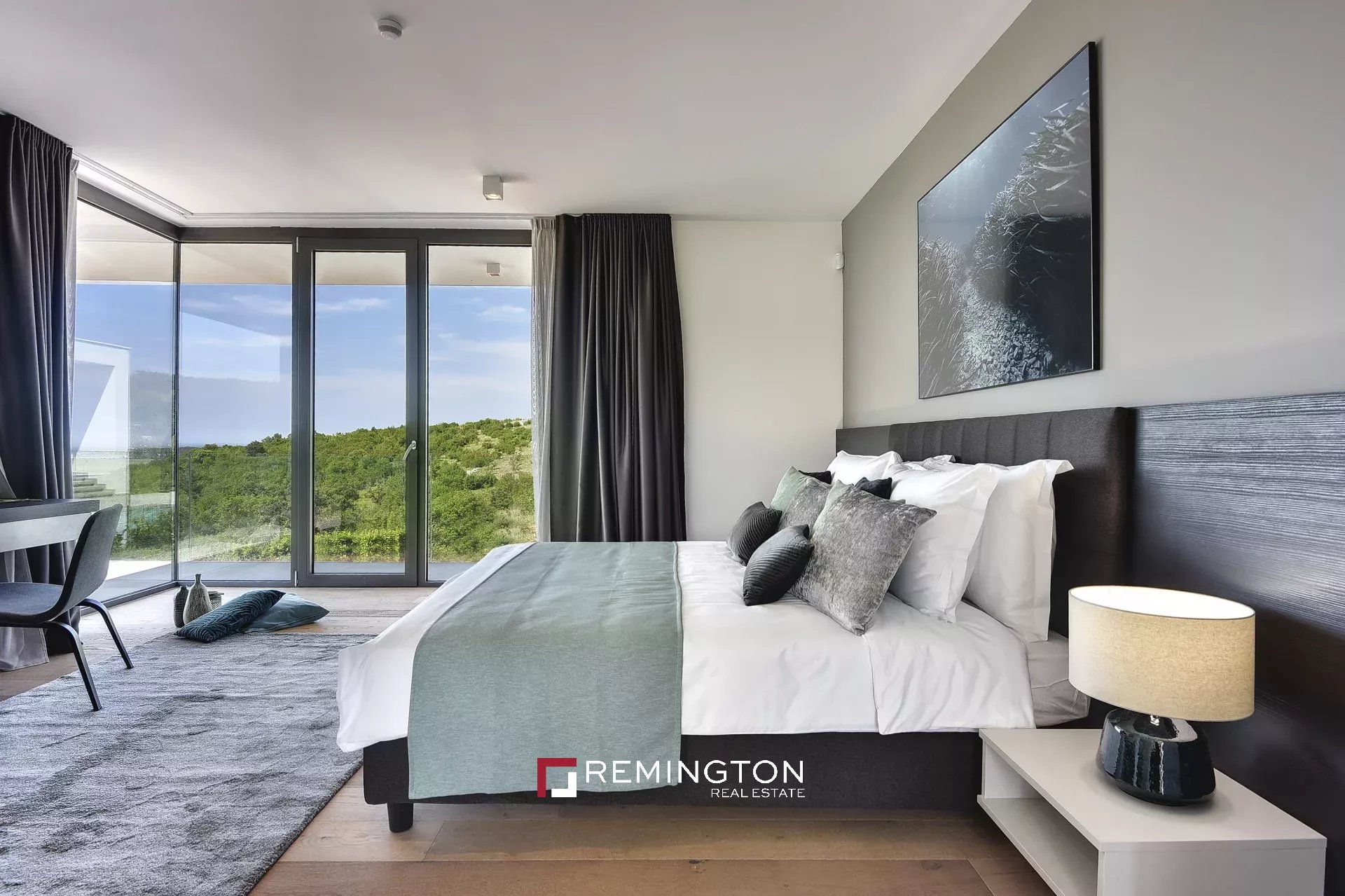 4 Bedroom Villa/Townhouse's Image 6