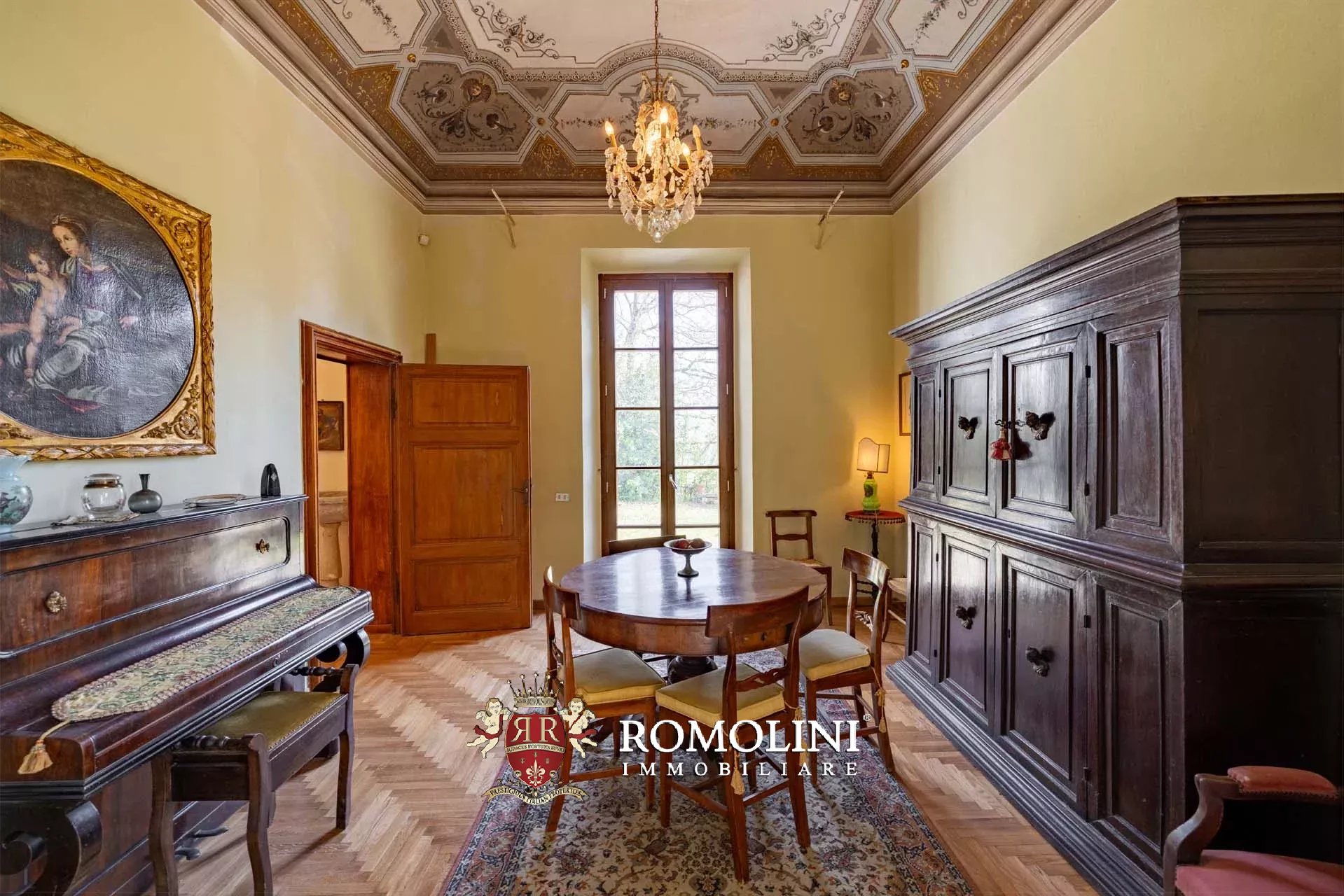 6 Bedroom Villa/Townhouse's Image 18