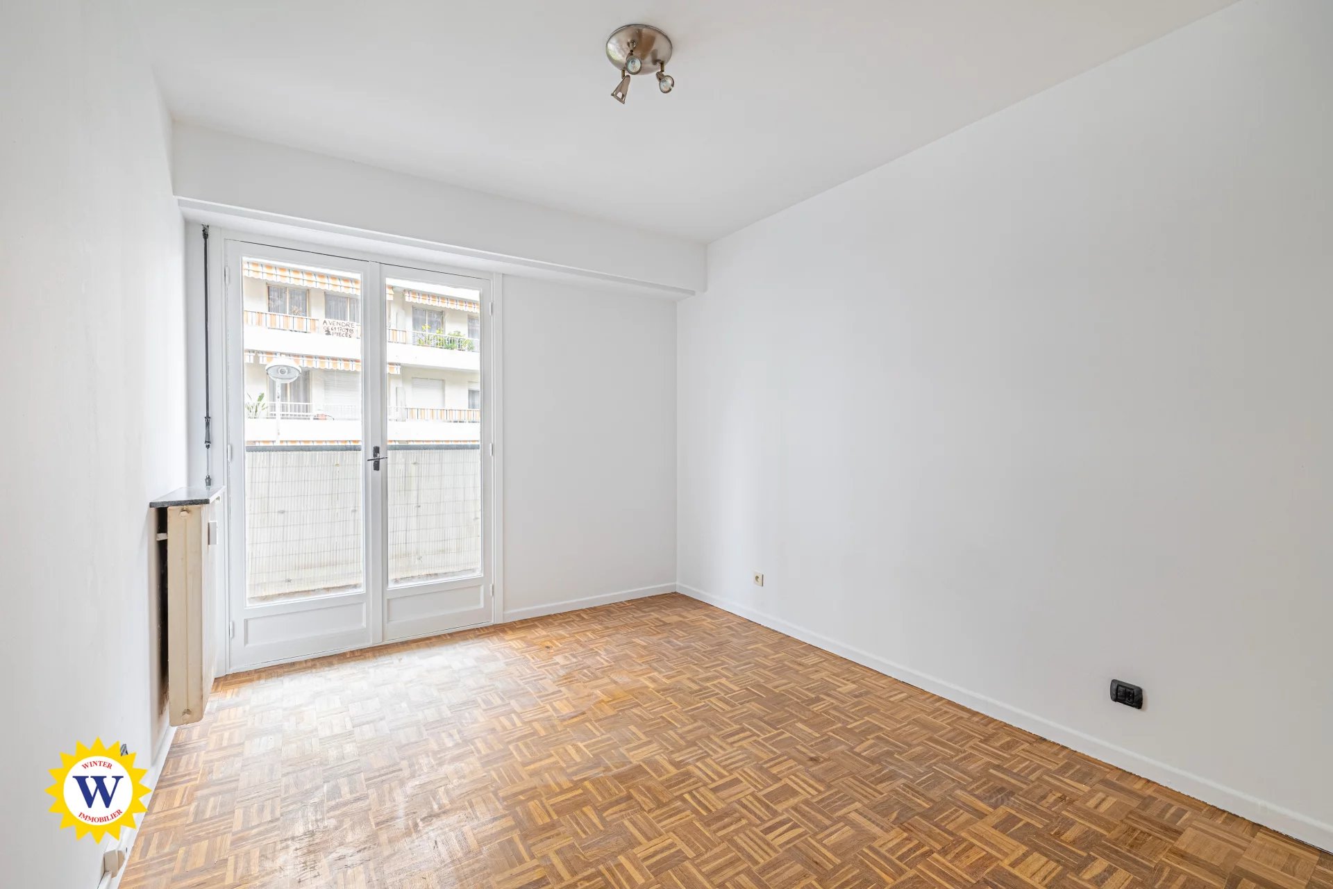 NICE CENTRE - 2 PIECES VIDE — photo 7
