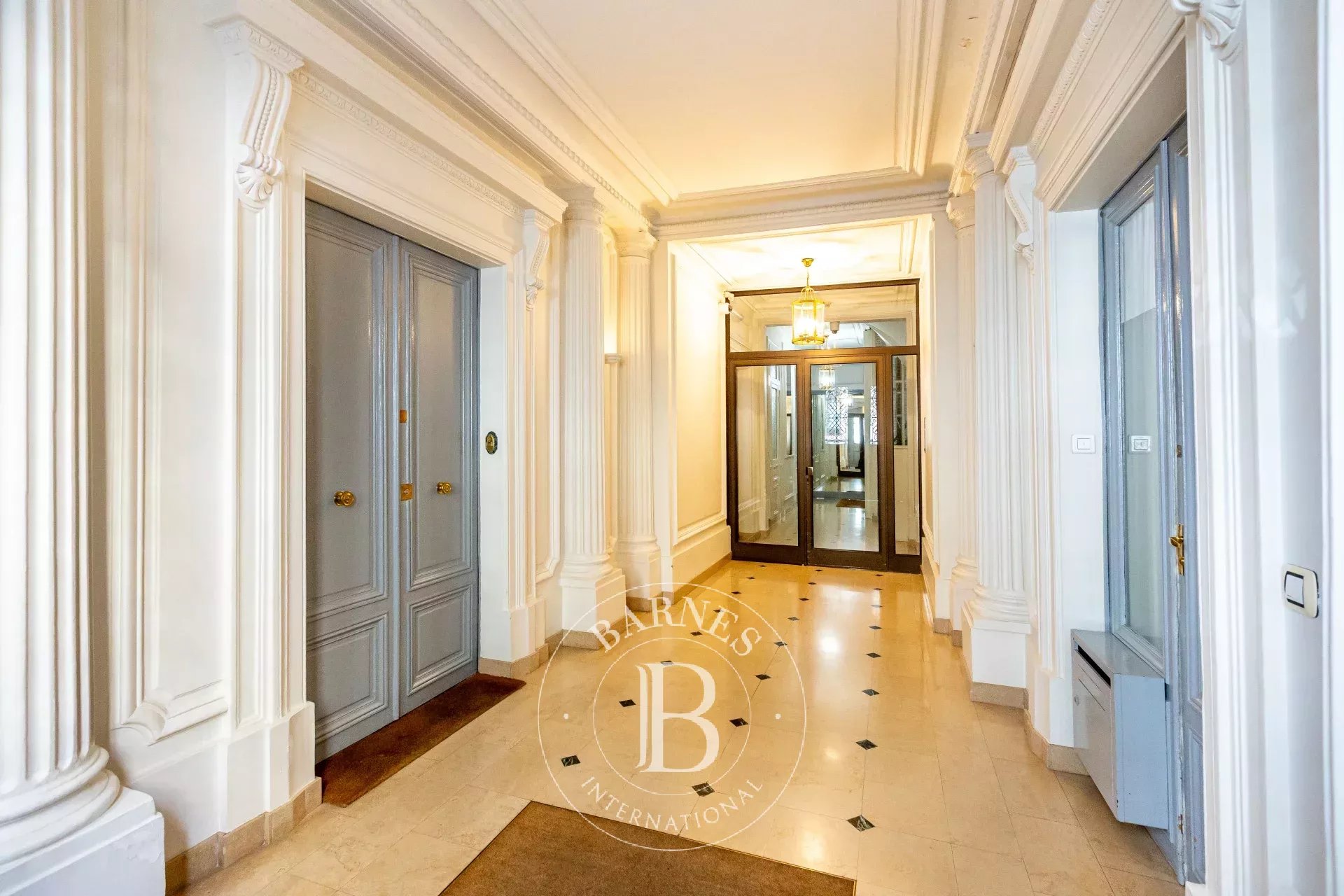 Daire Paris 8ème - picture 14