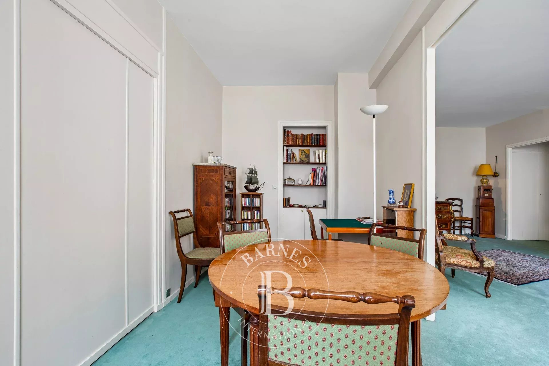 Paris  - Apartment 3 Bedrooms - picture 9