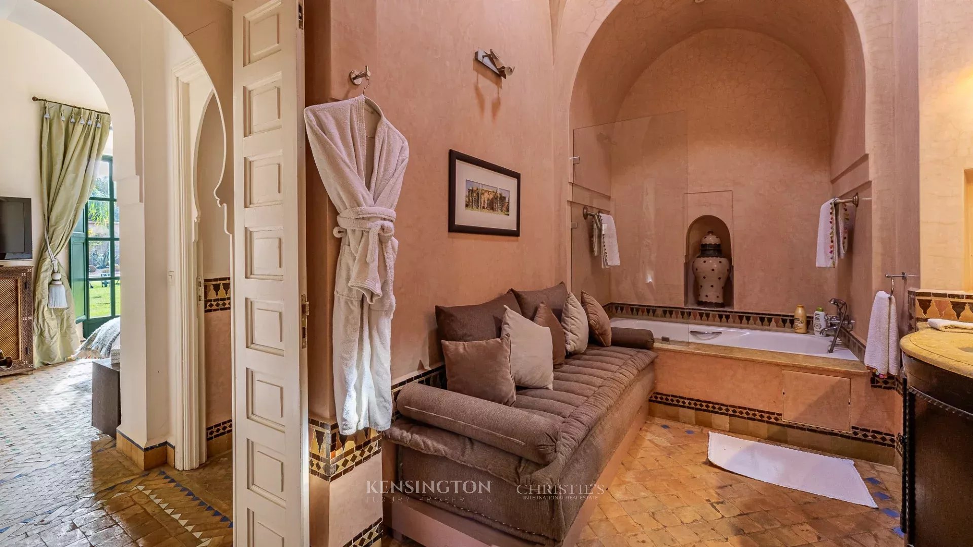 5 Bedroom Villa/Townhouse's Image 18