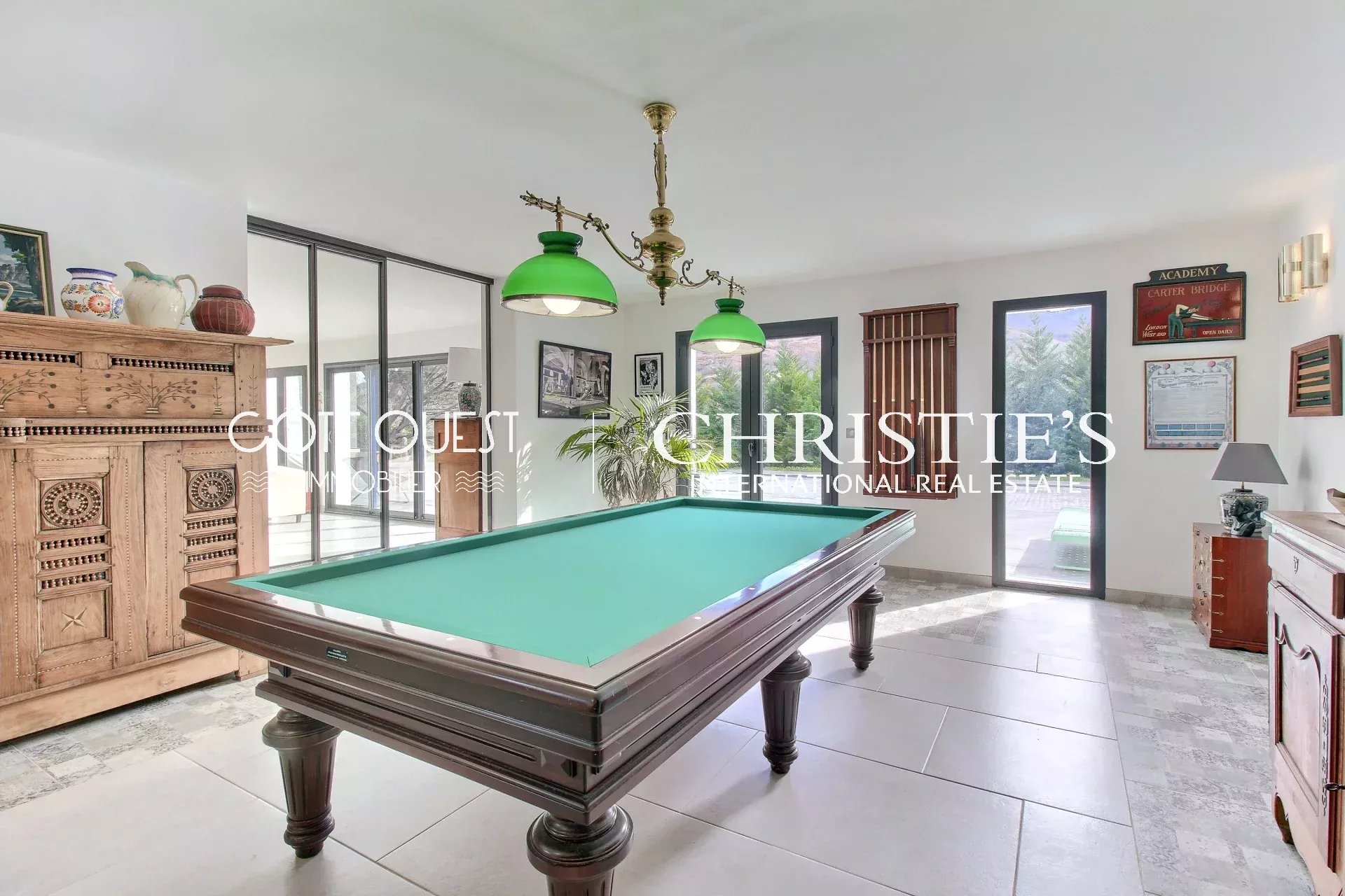 4 Bedroom Villa/Townhouse's Image 8