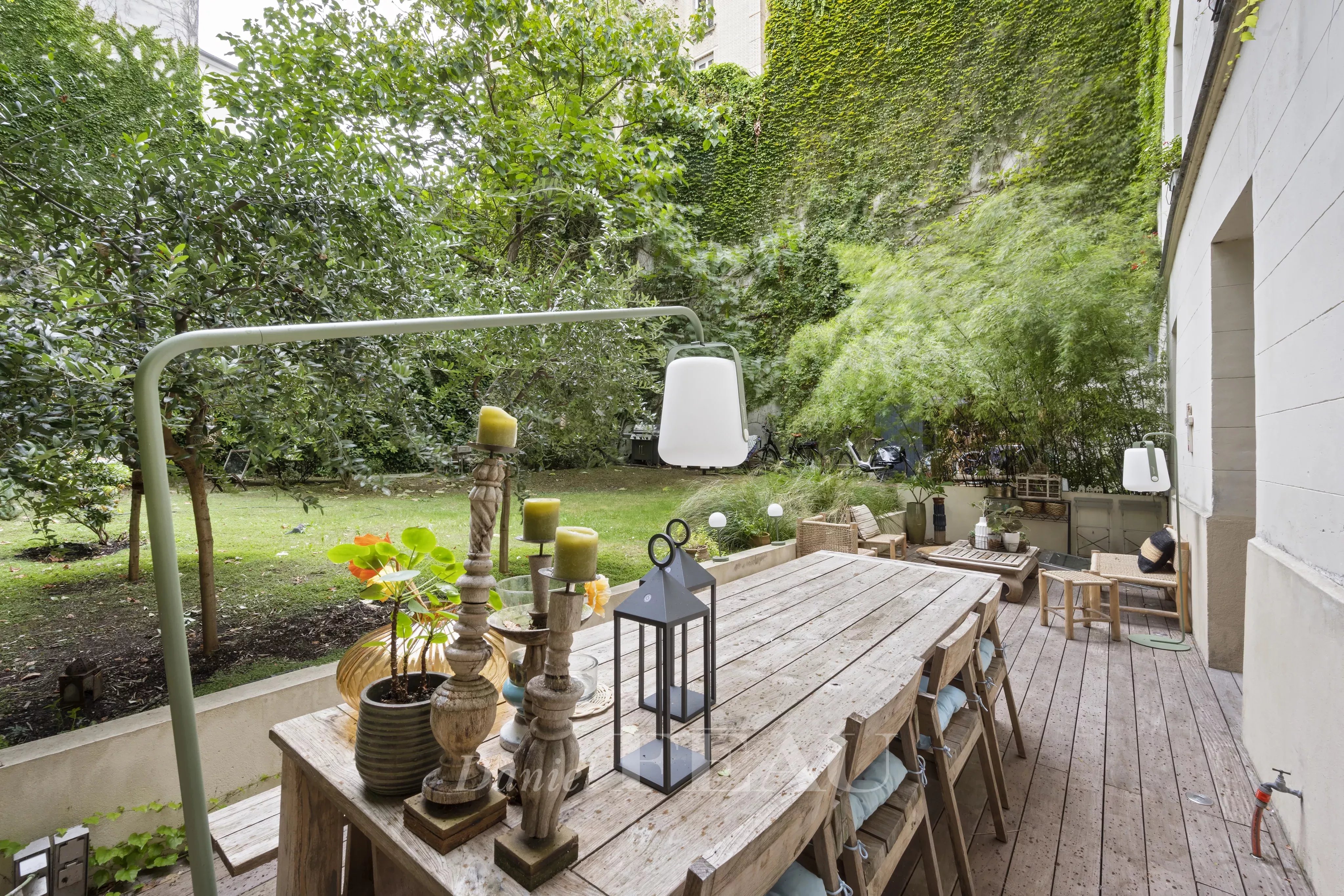 Sale Apartment Paris 3rd
