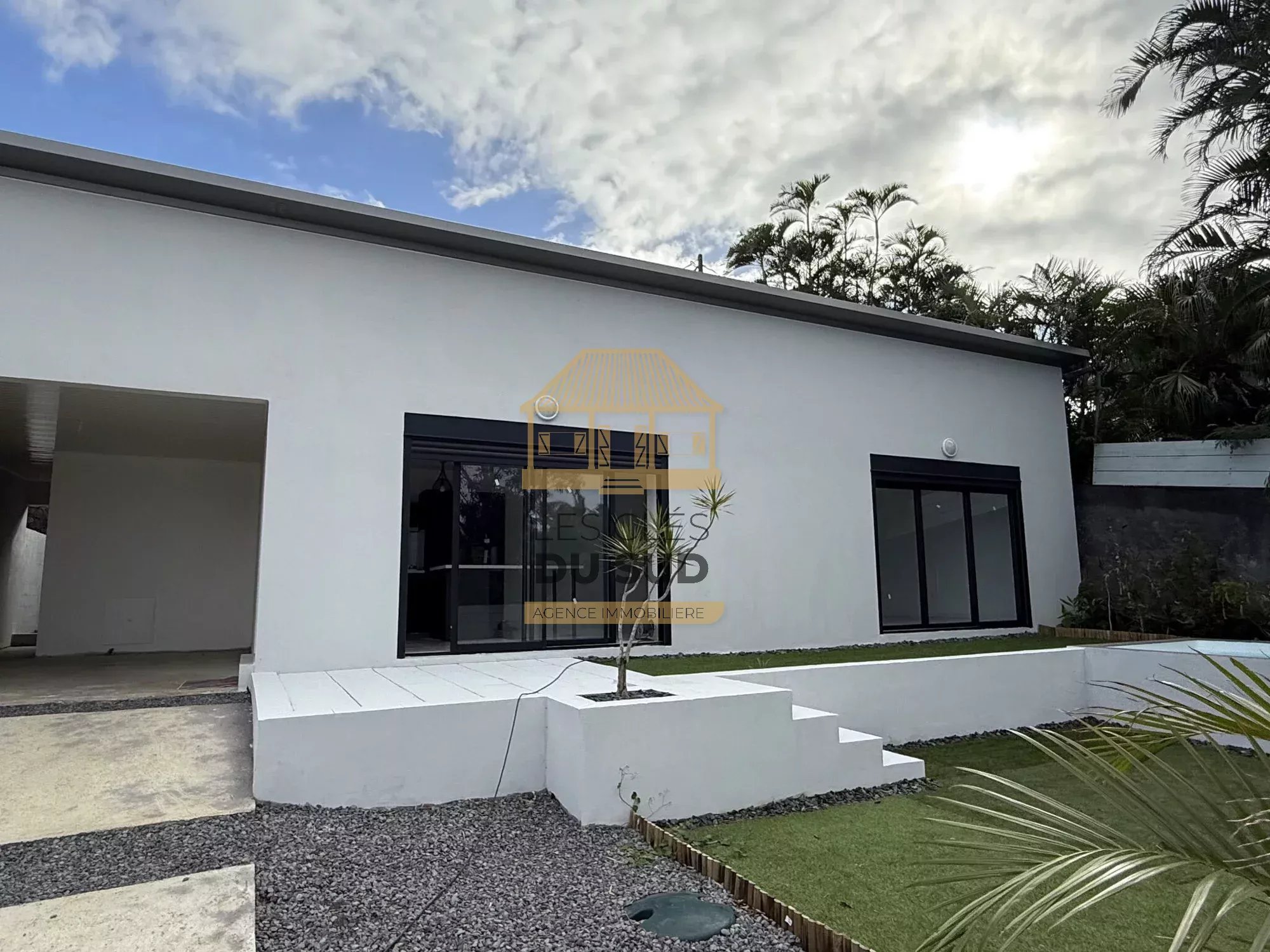 A LOUER - VILLA DE TYPE T4 DE 98,9 M2 ENVIRON - SAINT JOSEPH - 1 302 € HC