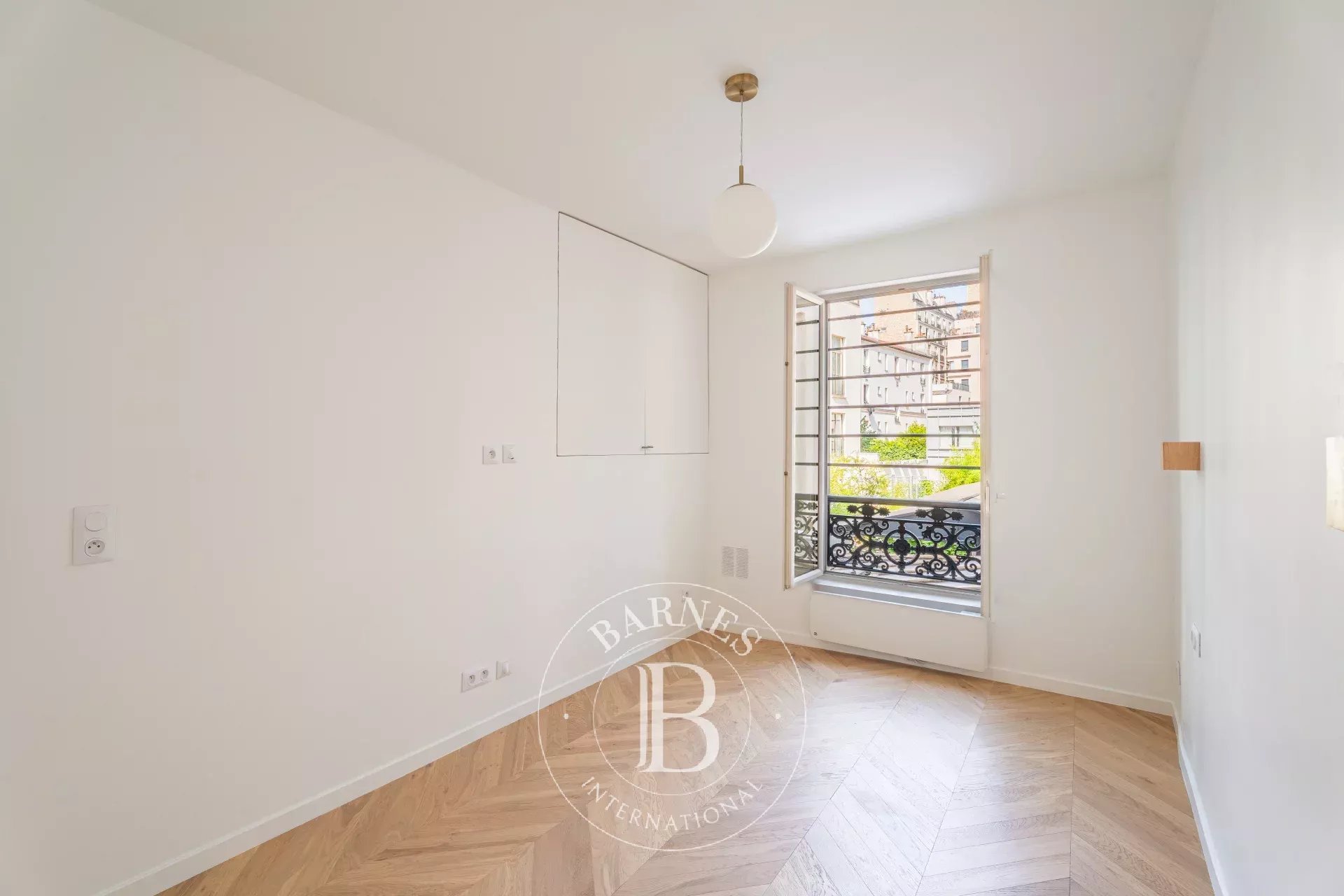 Paris  - Apartment 2 Bedrooms - picture 8