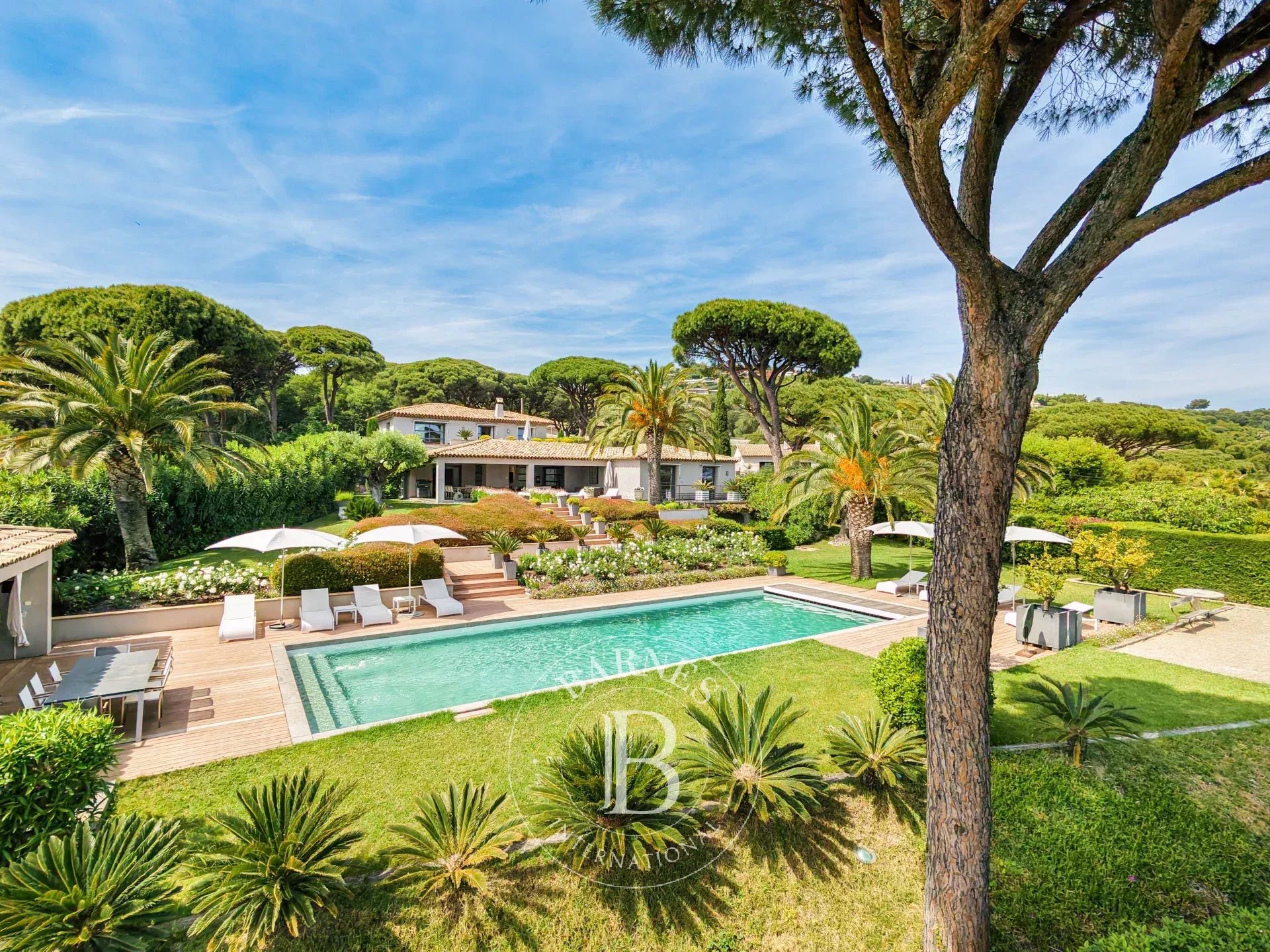 Villa Grimaud  -  ref 85971005 (picture 1)