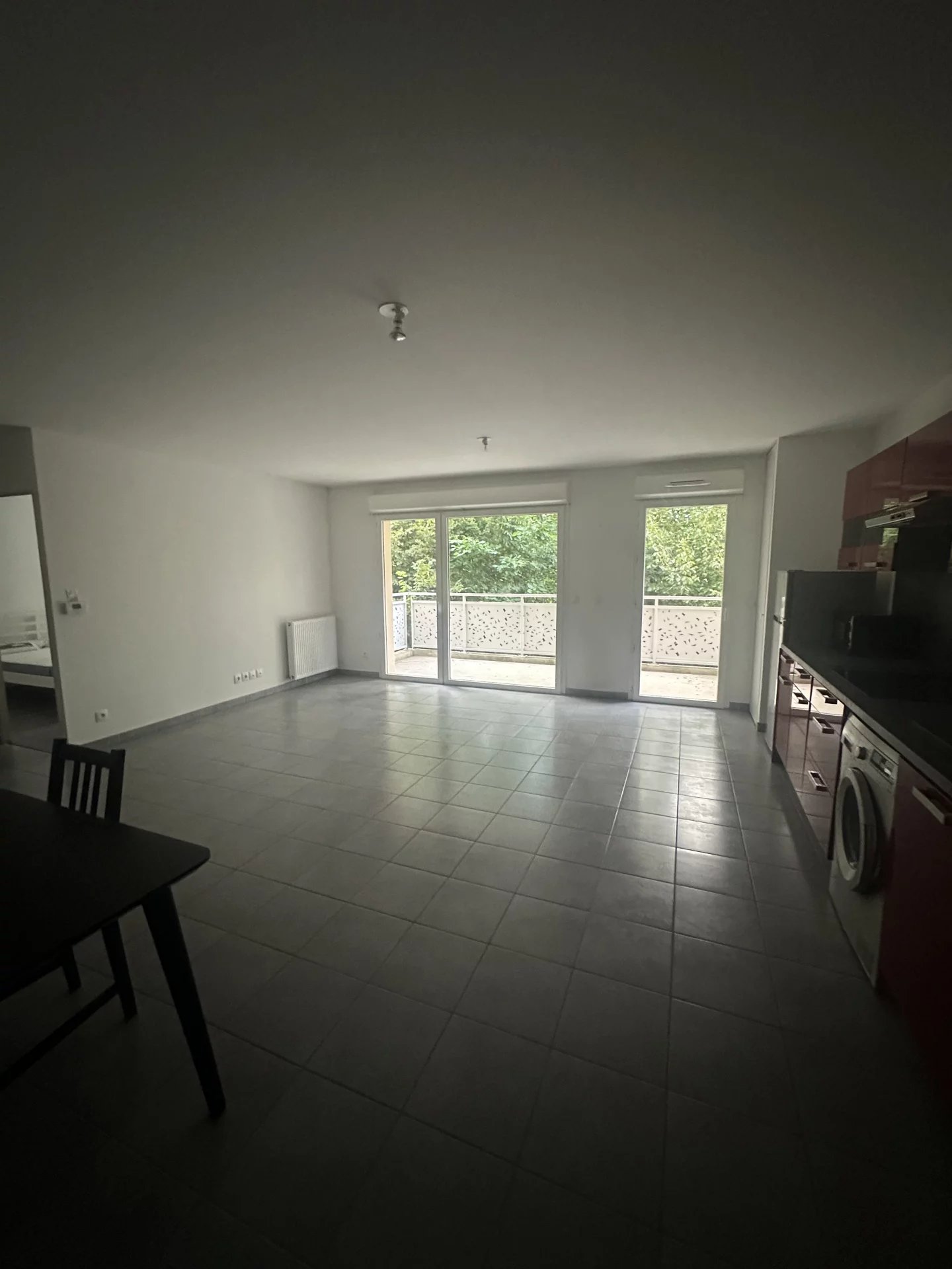 86198182 Location Frans